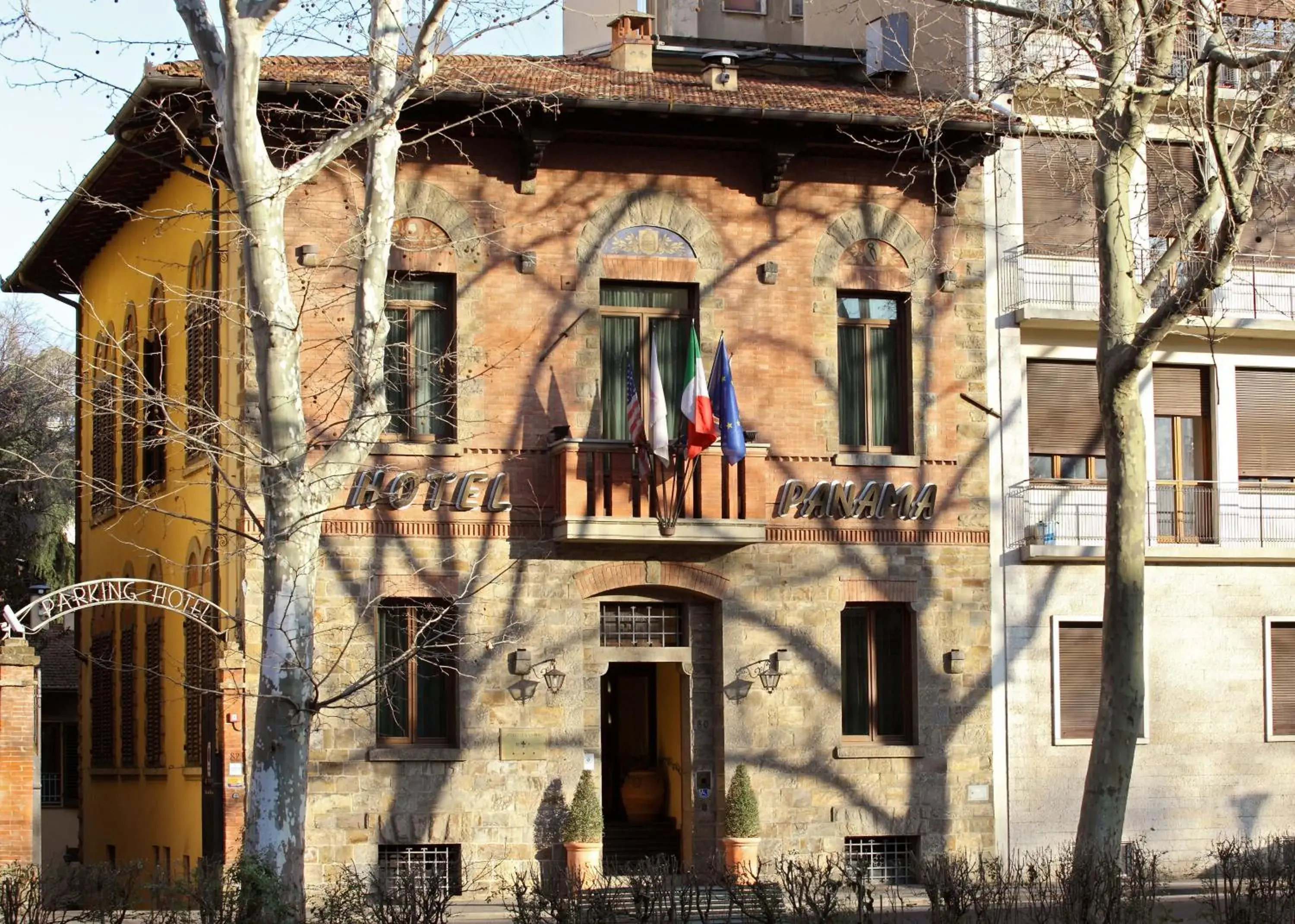 Facade/entrance in Hotel Panama Facade/entrance in Hotel Panama