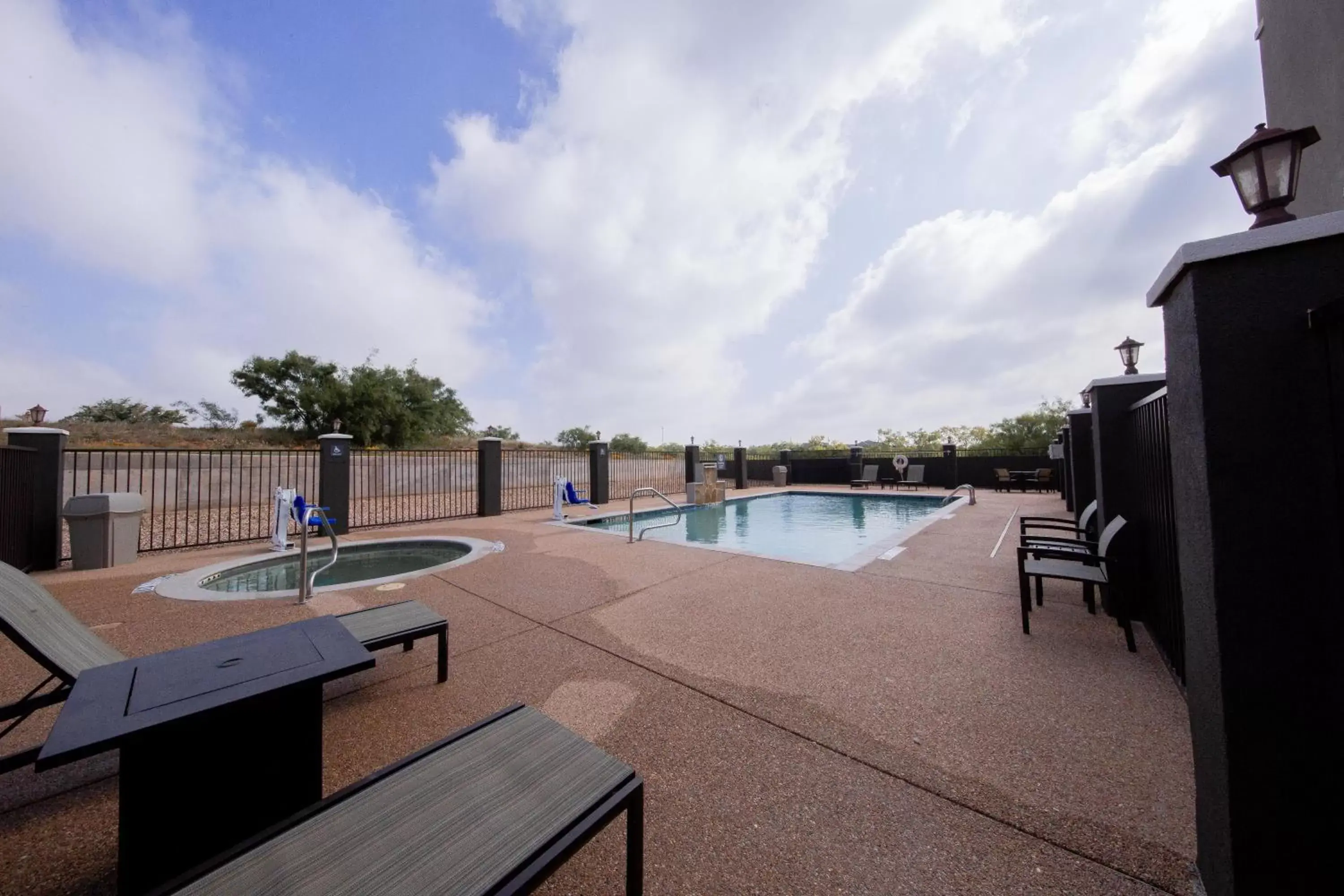 Swimming pool in La Quinta by Wyndham Big Spring