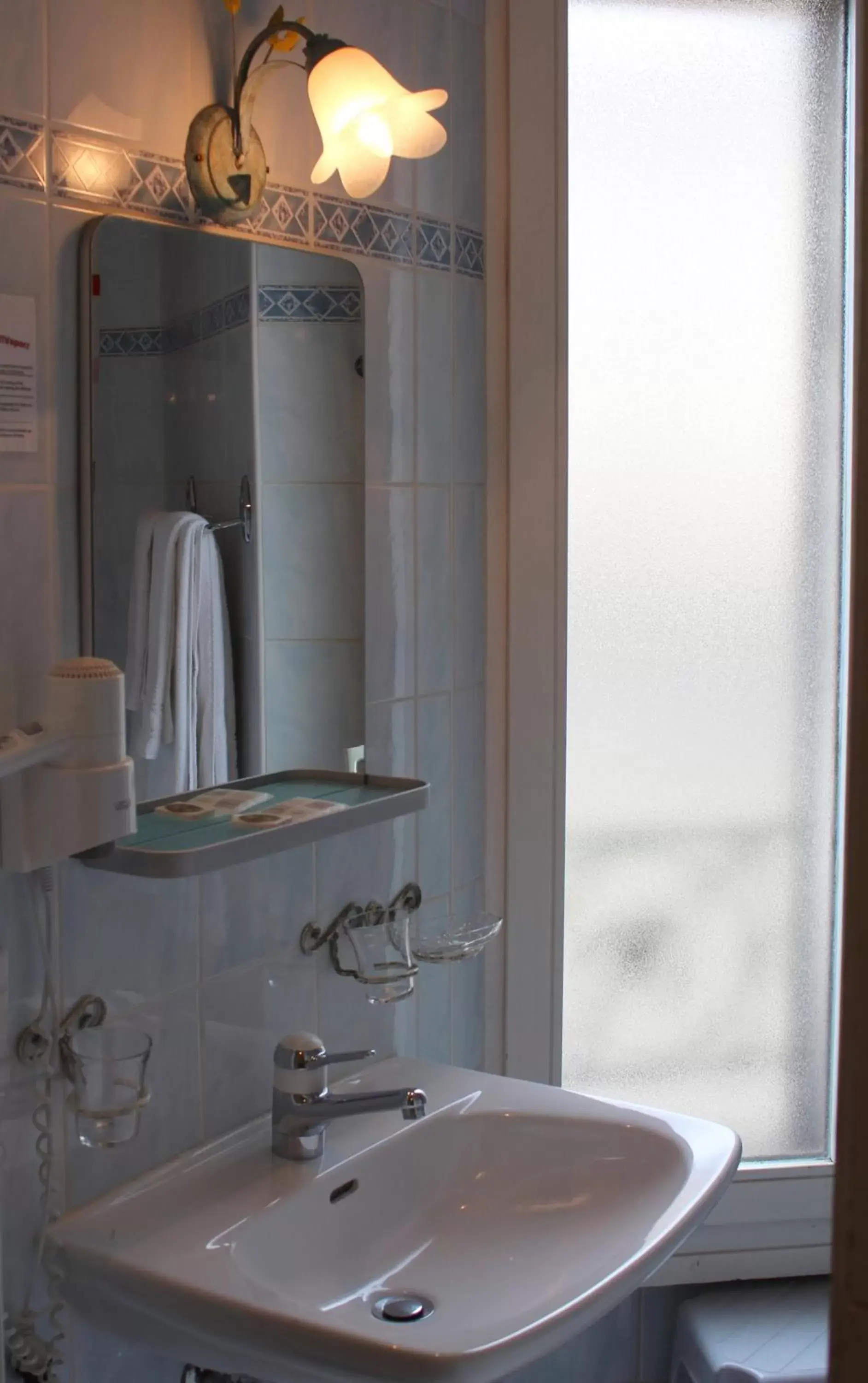 Bathroom in Hotel de Geneve