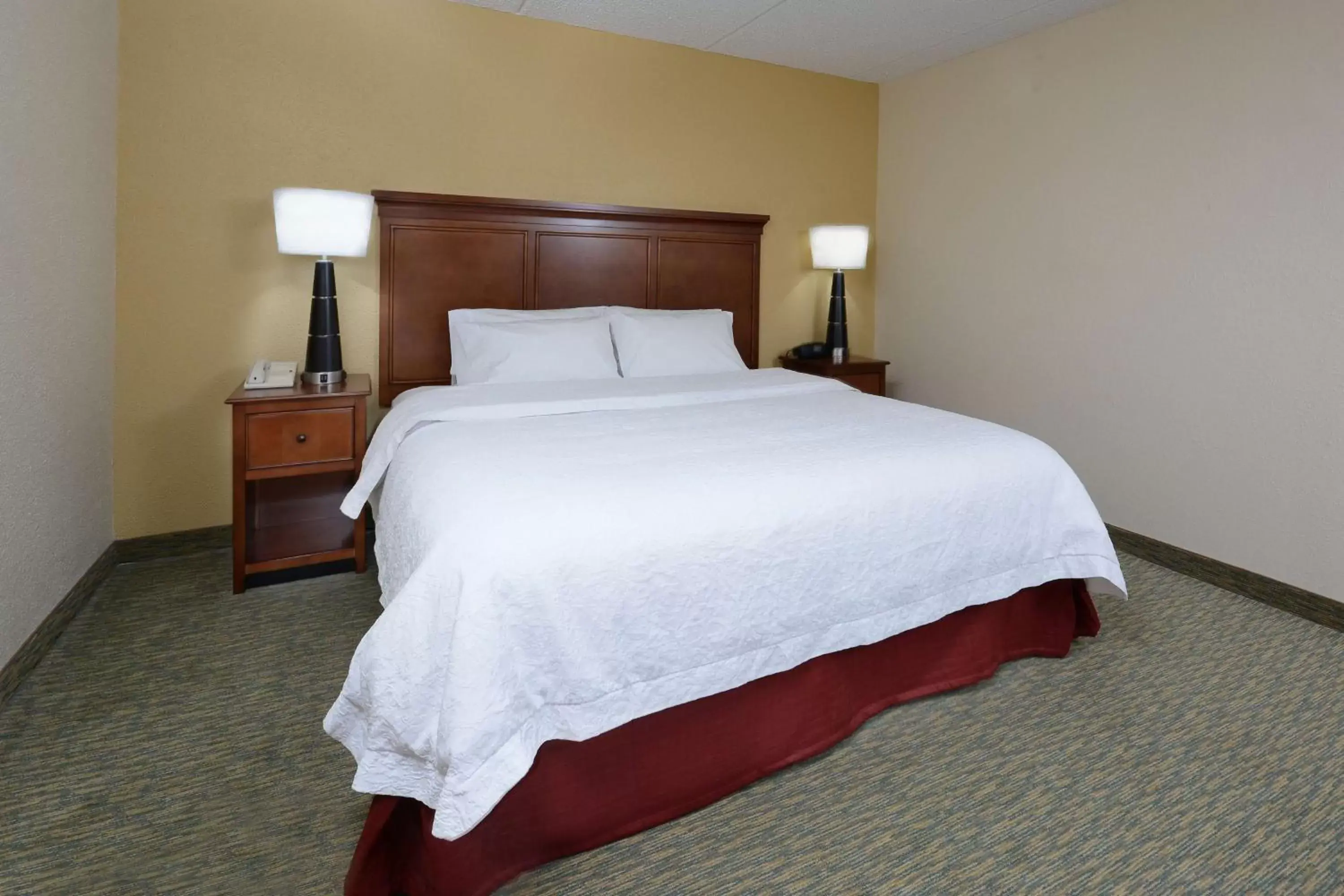 Bed in Hampton Inn Raleigh/Durham Airport