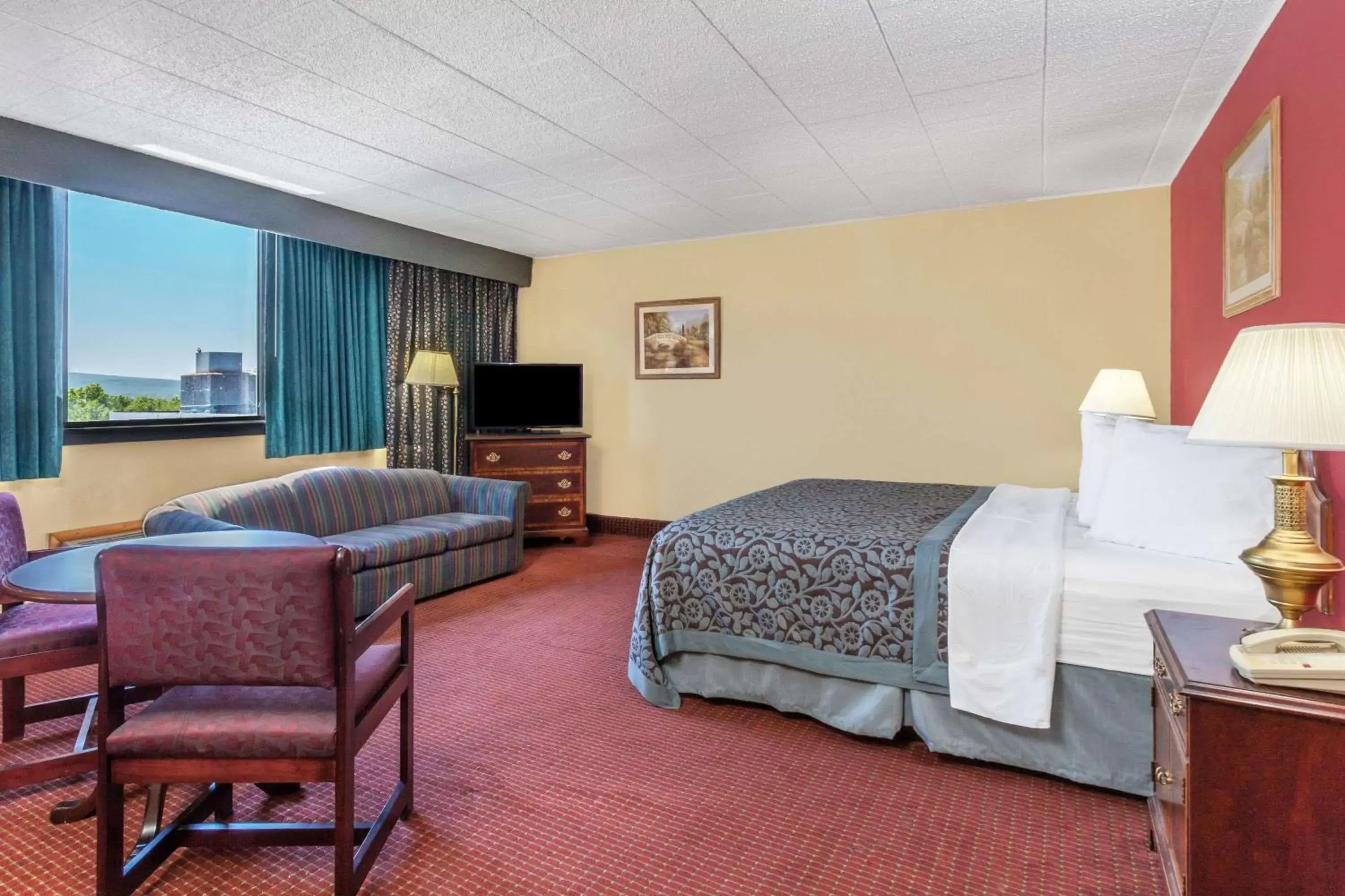 Photo of the whole room in Days Inn by Wyndham Scranton PA