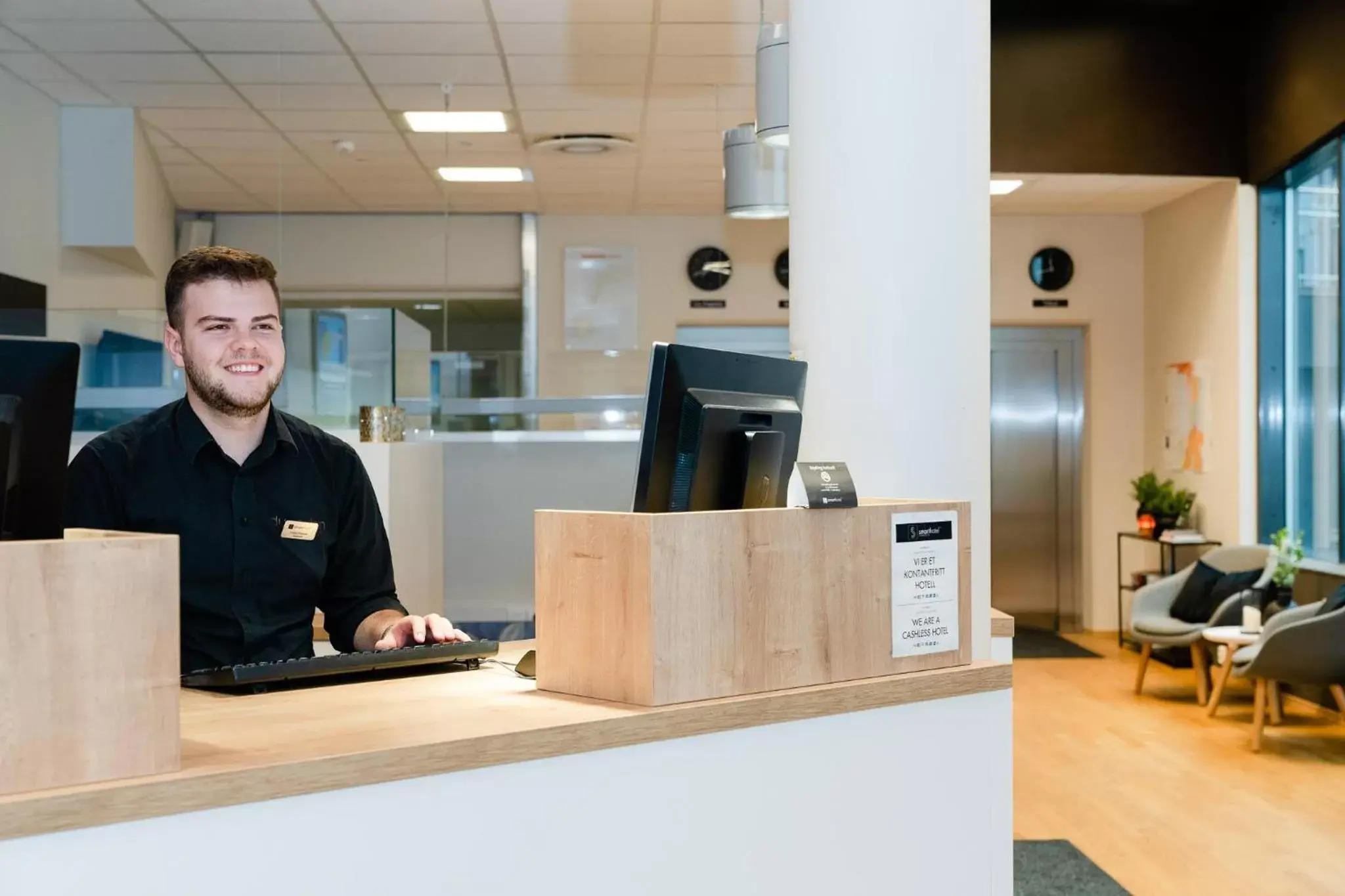 Staff, Lobby/Reception in Smarthotel Hammerfest