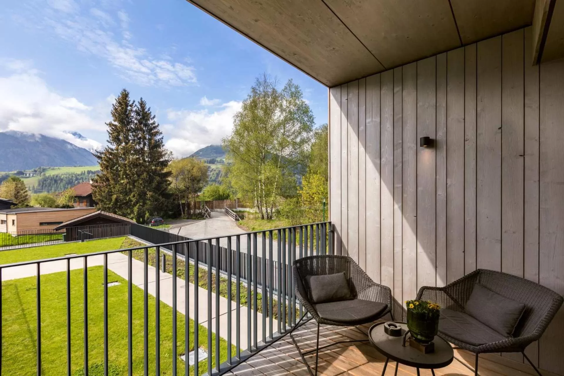 View (from property/room) in Emma Deluxe Aparthotel direkt beim Skibus