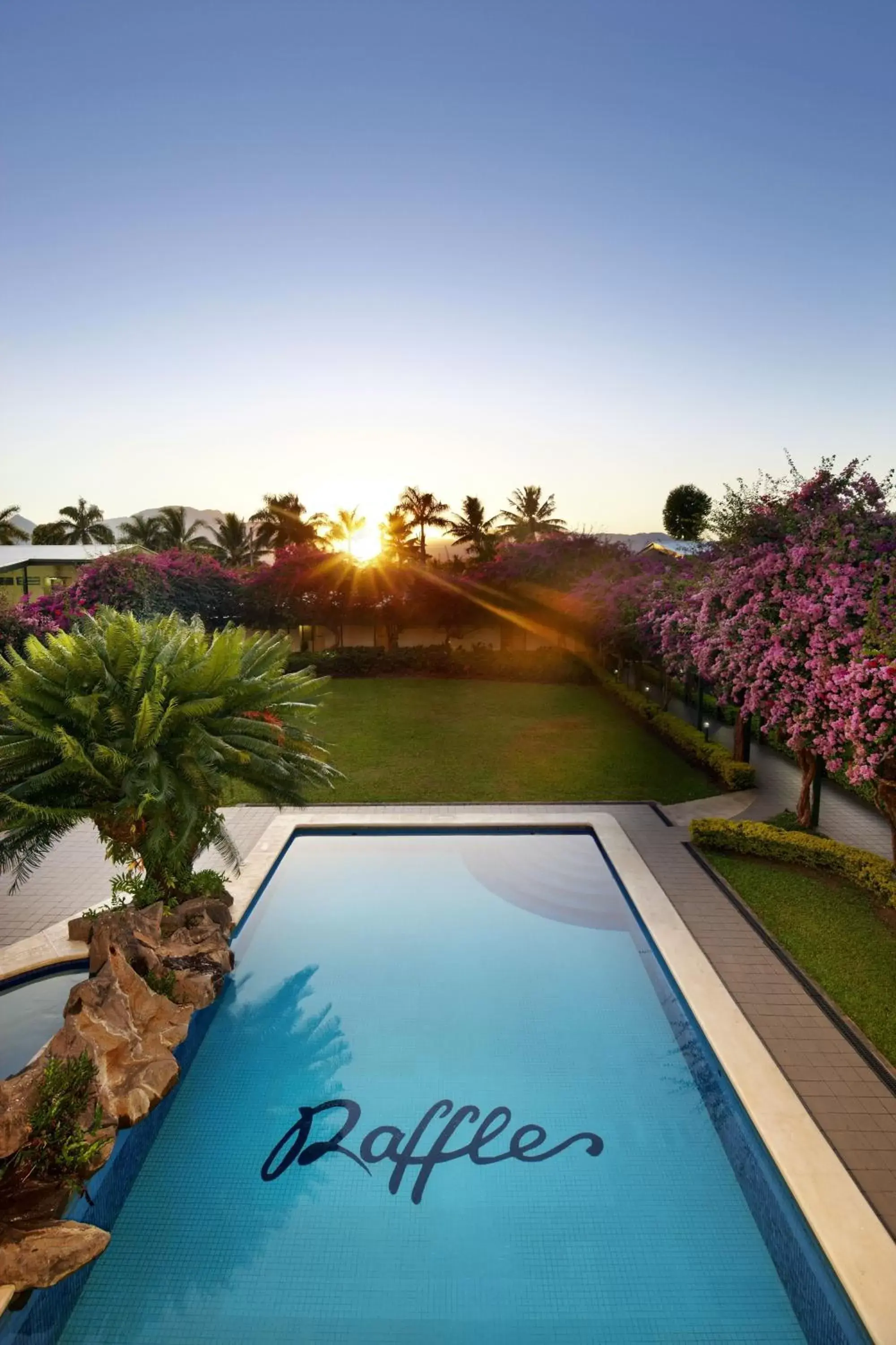 Swimming pool in Fiji Gateway Hotel Swimming pool in Fiji Gateway Hotel