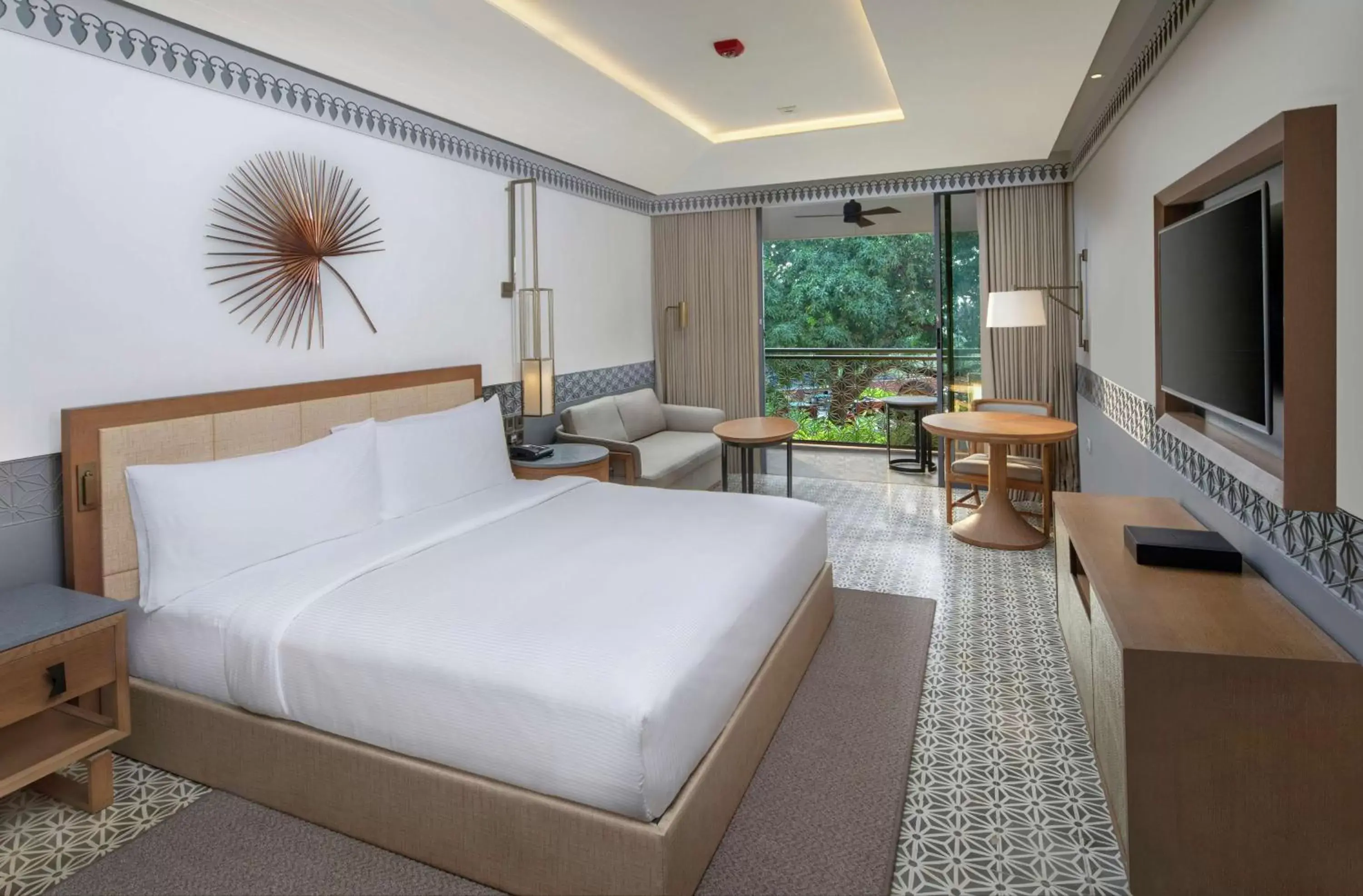 Bed in DoubleTree by Hilton Goa - Panaji