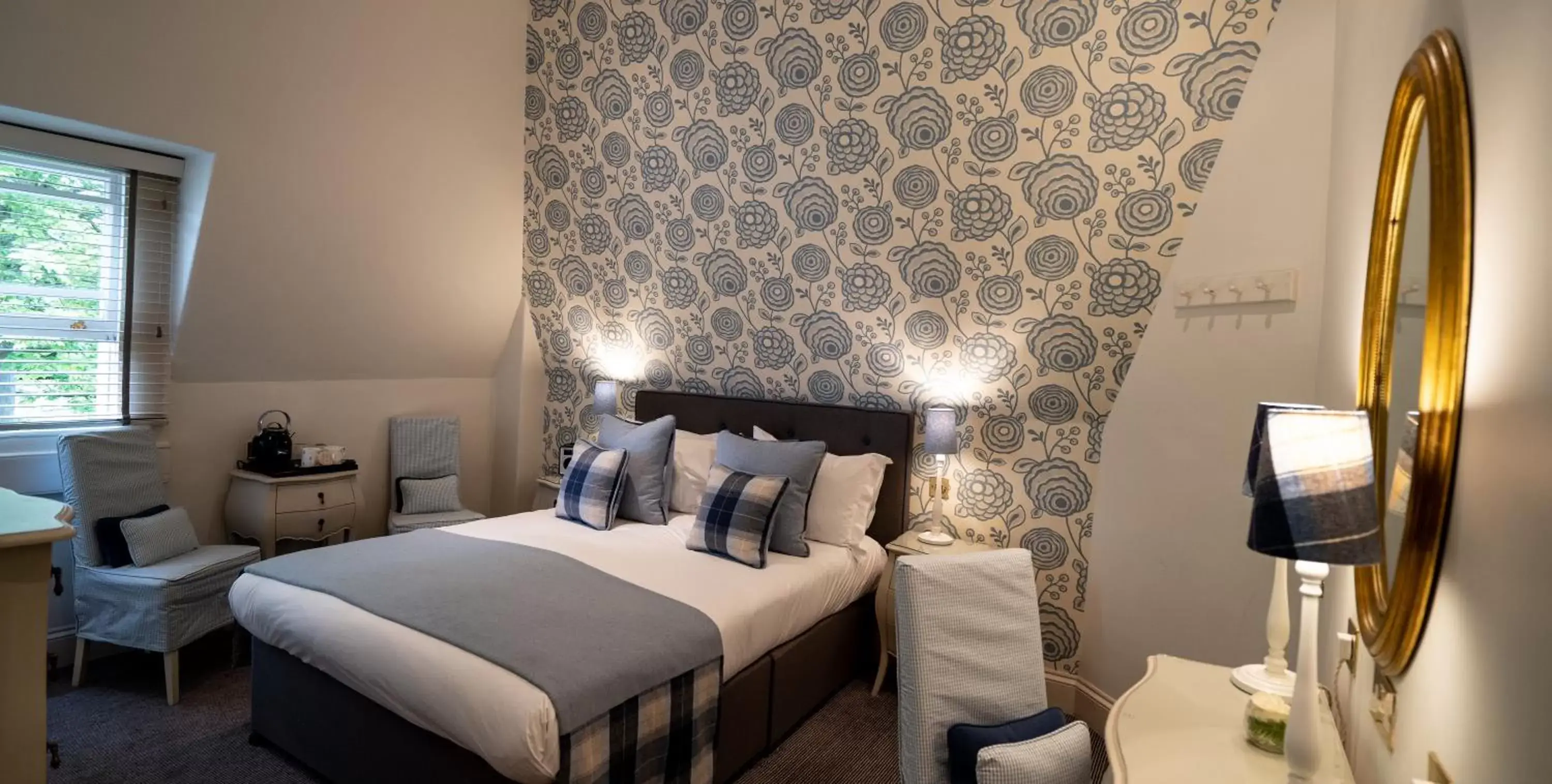 Bed in The Roseate Villa Bath Bed in The Roseate Villa Bath