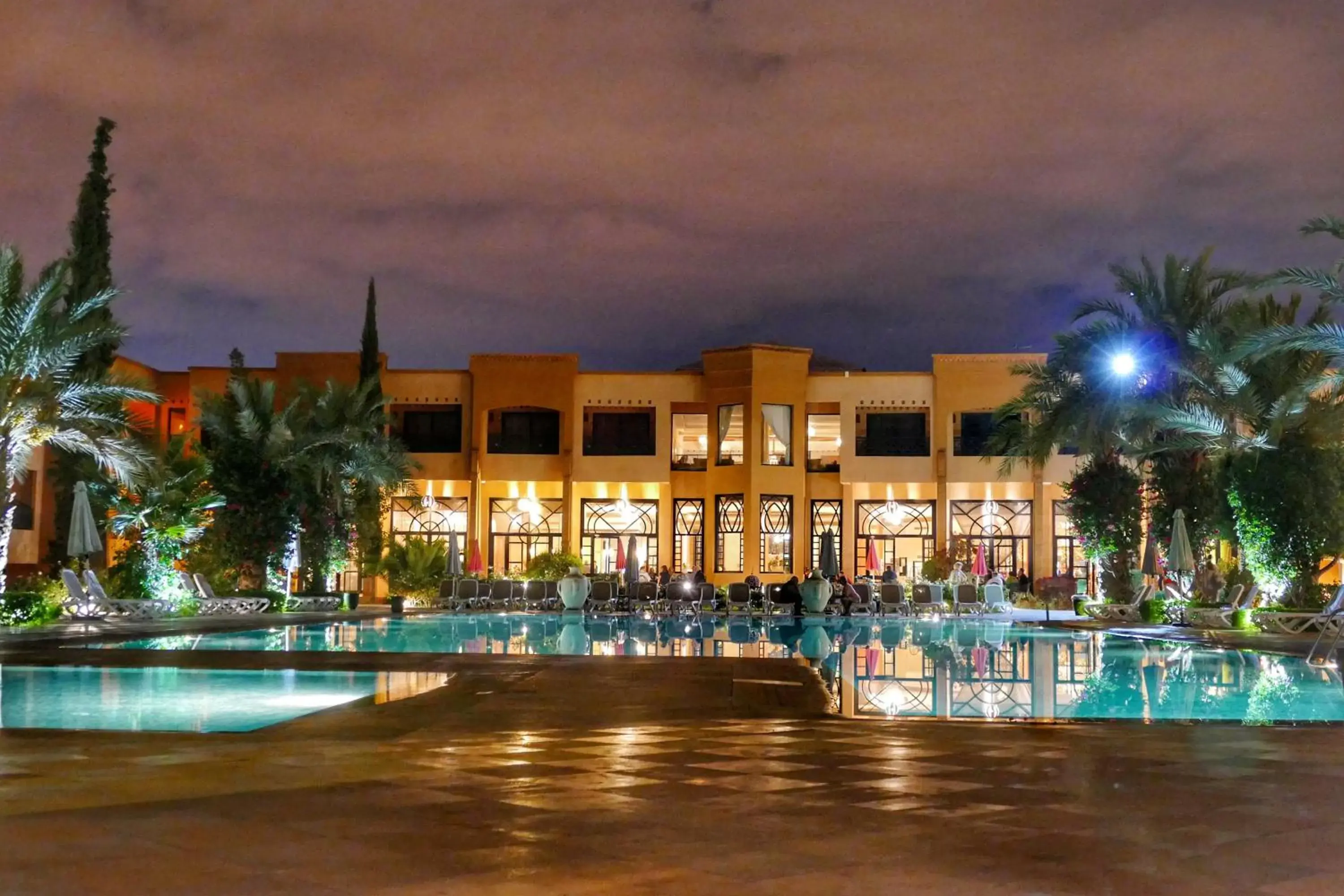 Swimming pool, Property Building in Club Paradisio