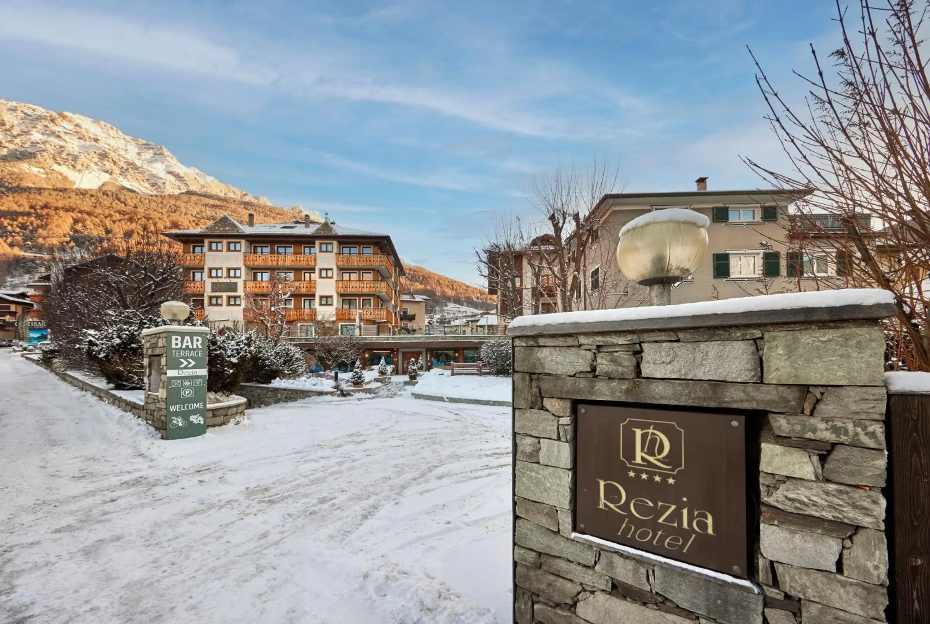 Property building, Winter in Rezia Hotel Bormio