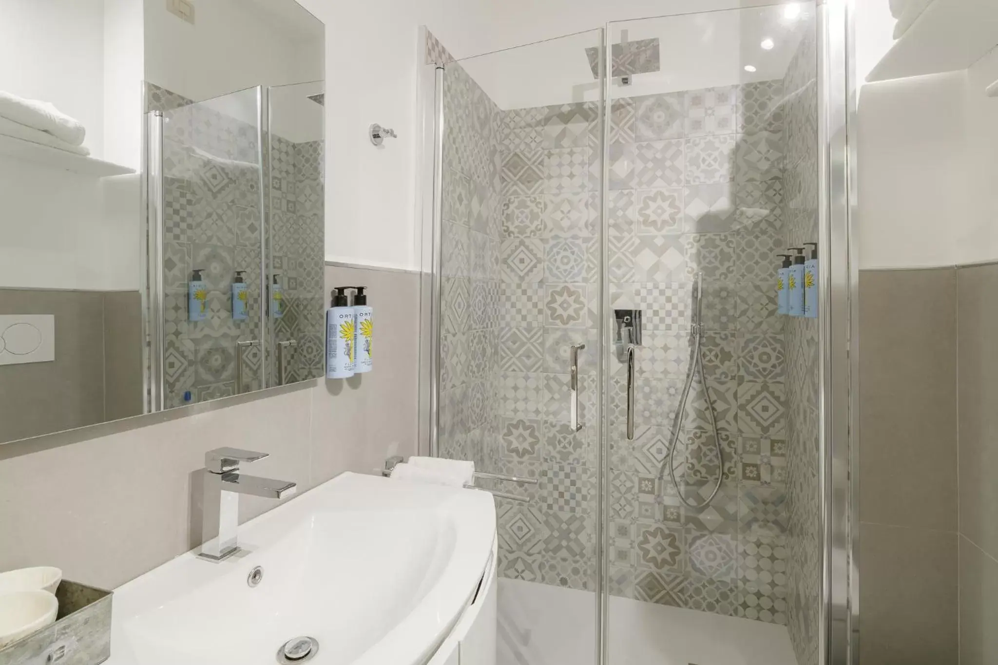 Shower, Bathroom in Aurora Boutique Hotel & Private SPA