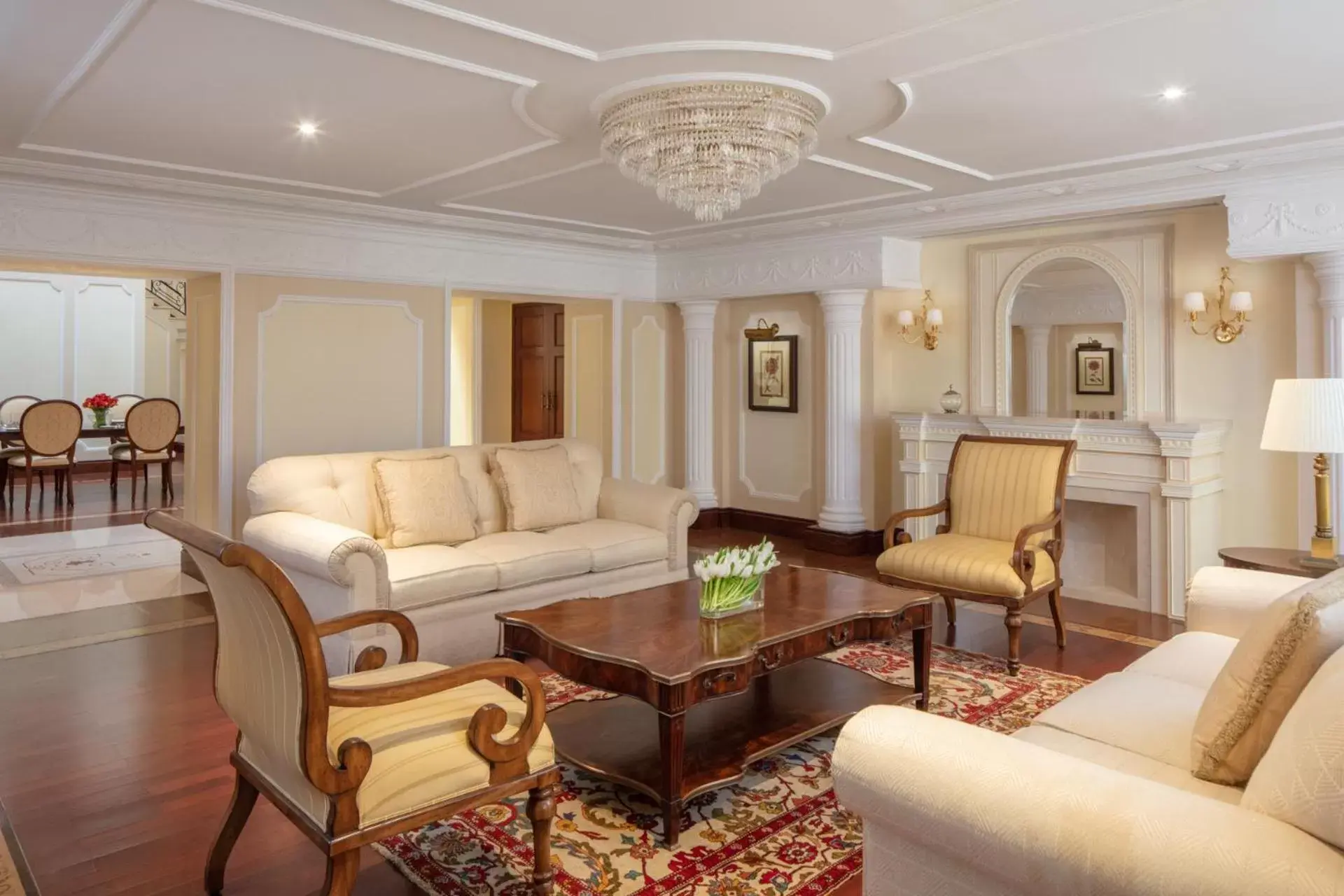 Living room, Seating Area in The Regency Hotel Kuwait