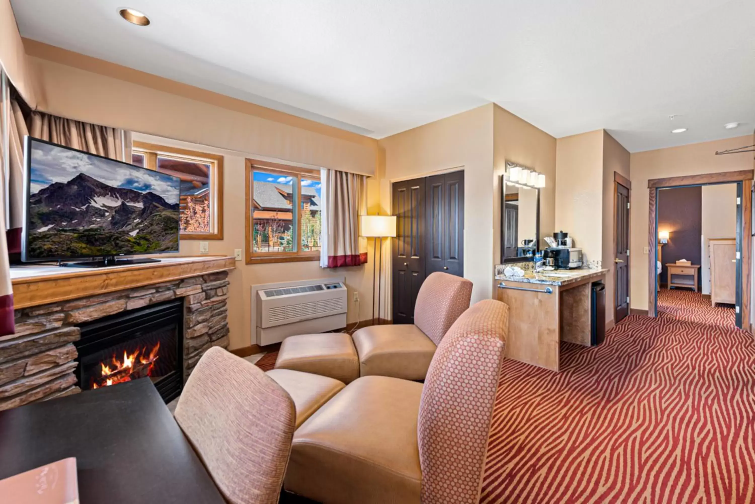 Living room, Seating Area in The Estes Park Resort