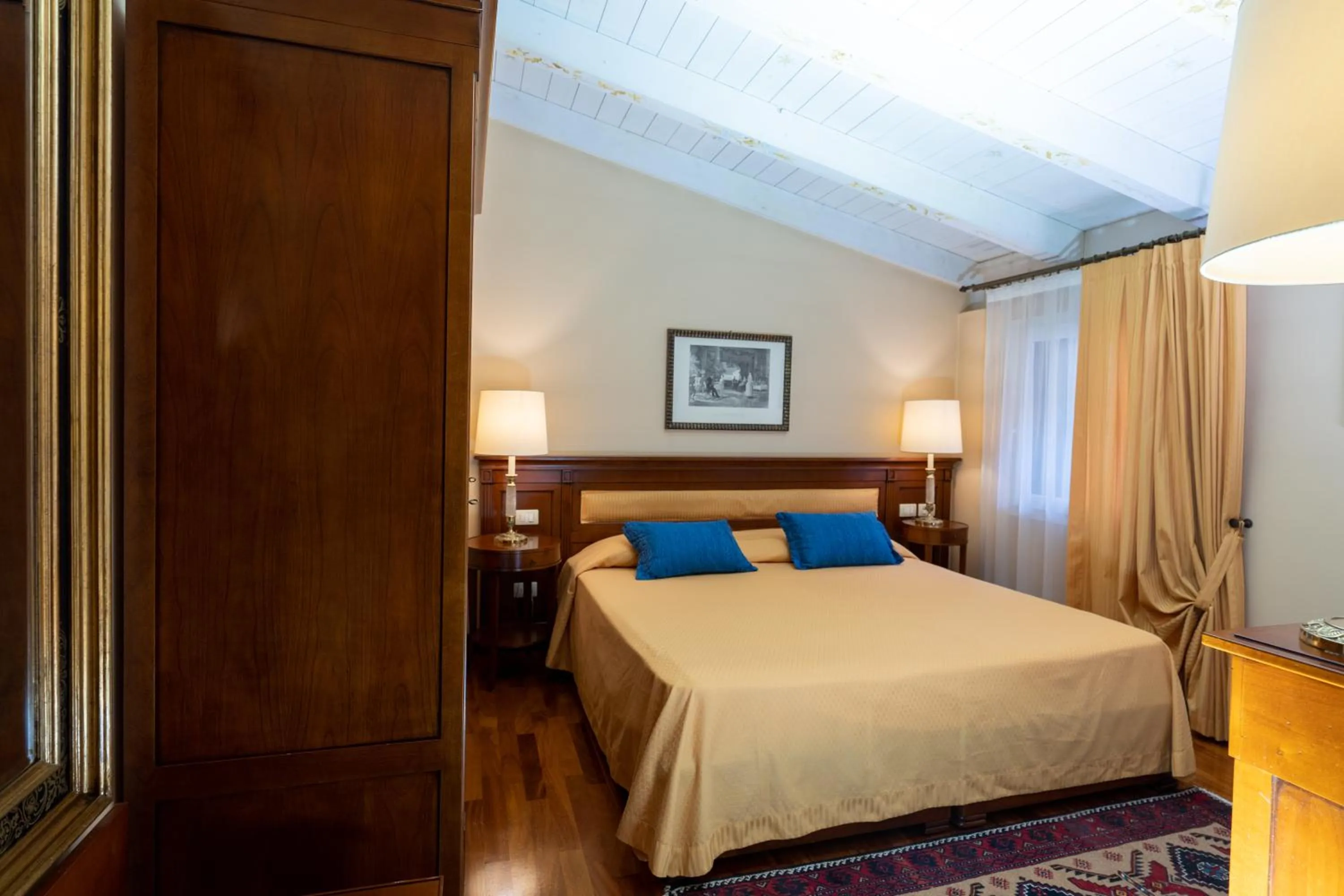 Bed in Le Muse Hotel