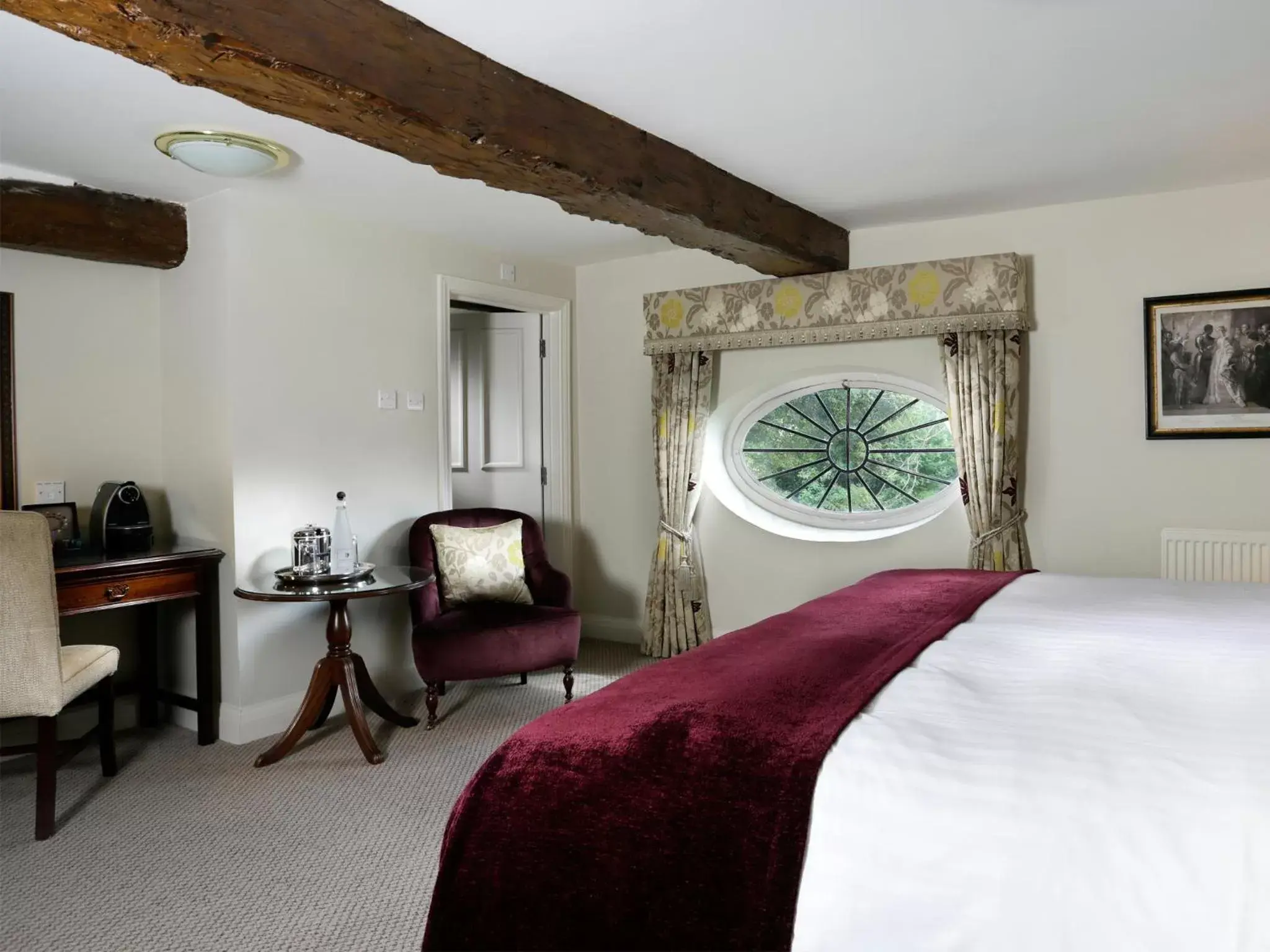 Photo of the whole room, Room Photo in Macdonald Alveston Manor Hotel