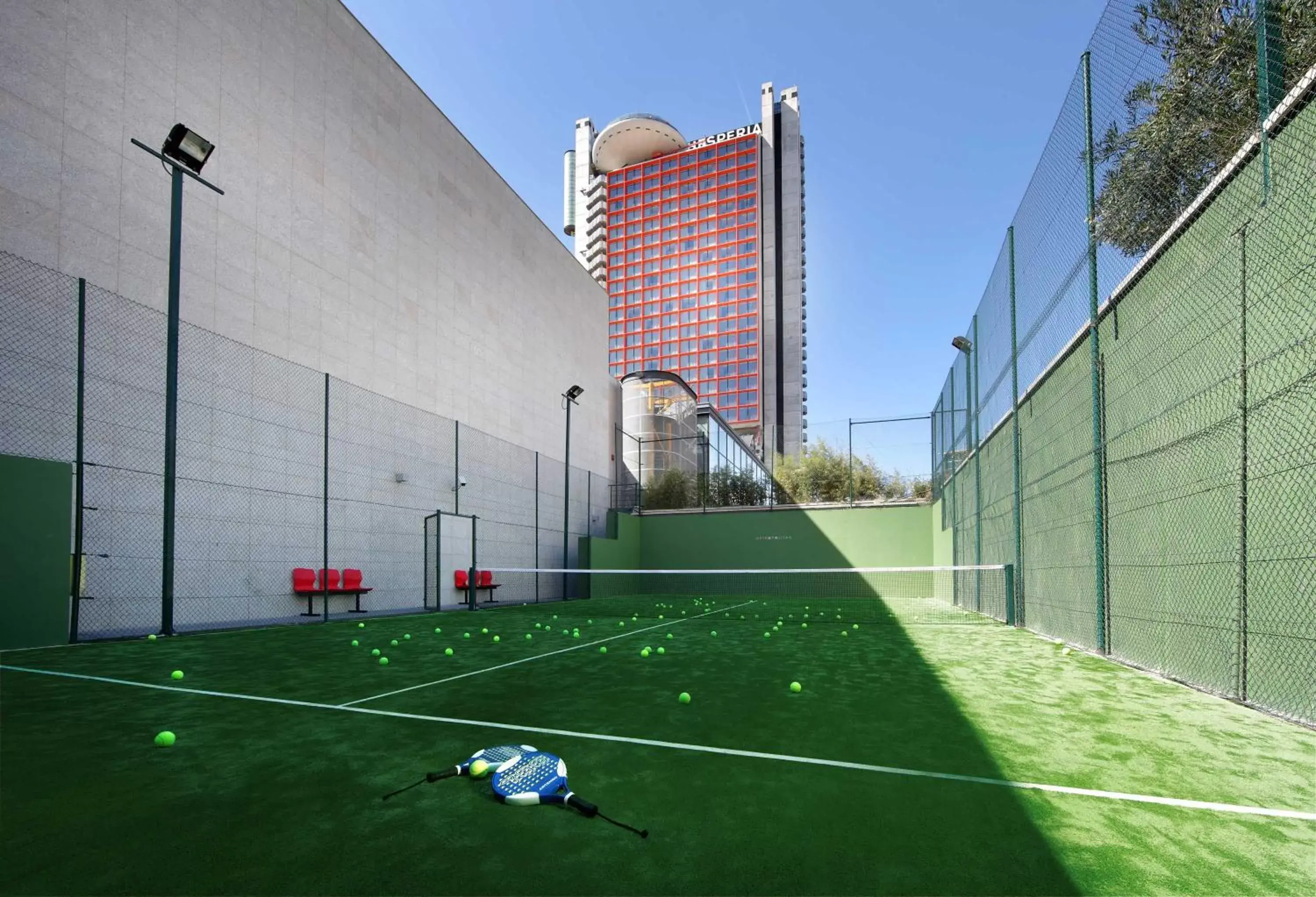 Tennis court, Table Tennis in Hyatt Regency Barcelona Tower
