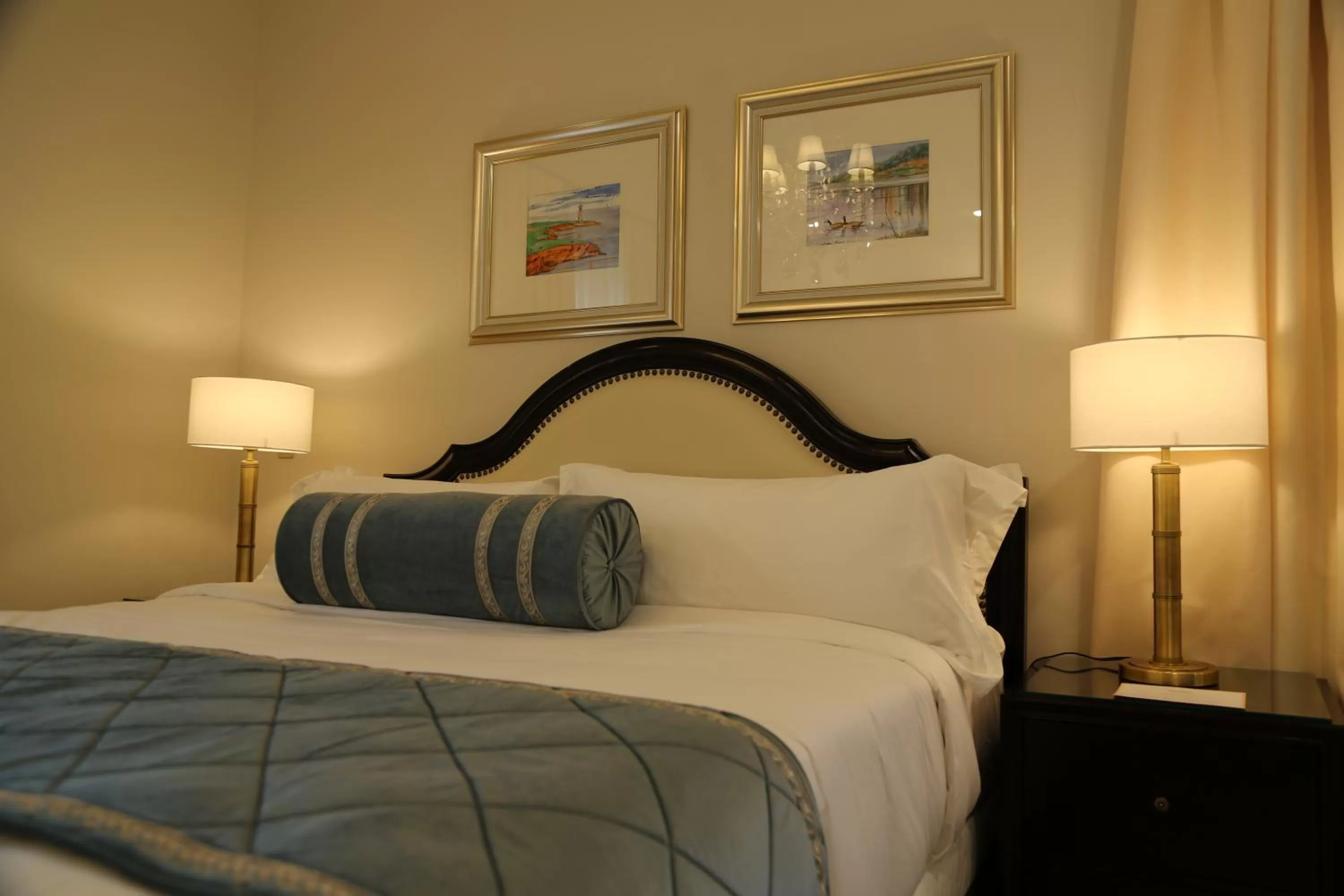 Bedroom, Bed in Sydney Boutique Inn & Suites