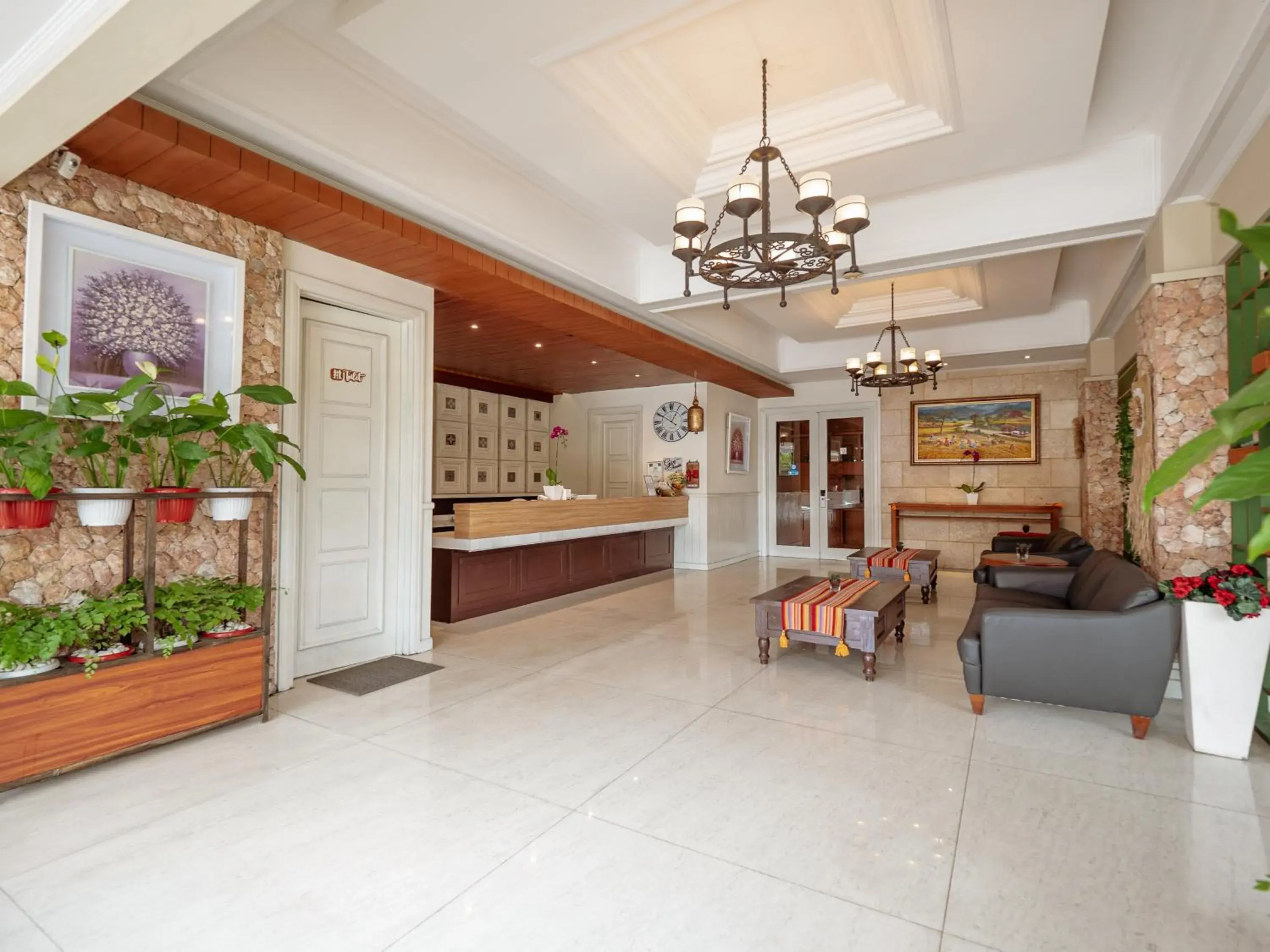 Lobby or reception, Lobby/Reception in Alron Hotel Kuta Powered by Archipelago