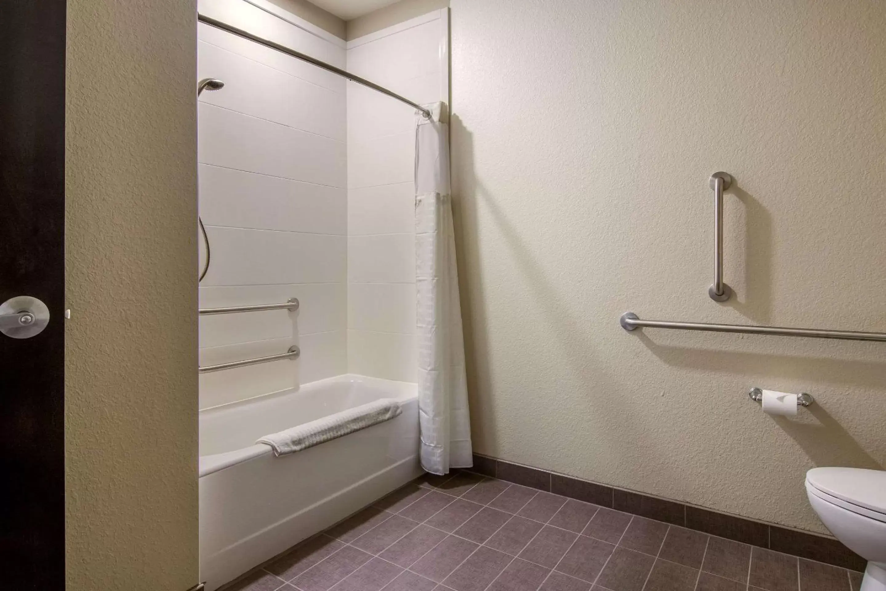 Photo of the whole room, Bathroom in Comfort Suites