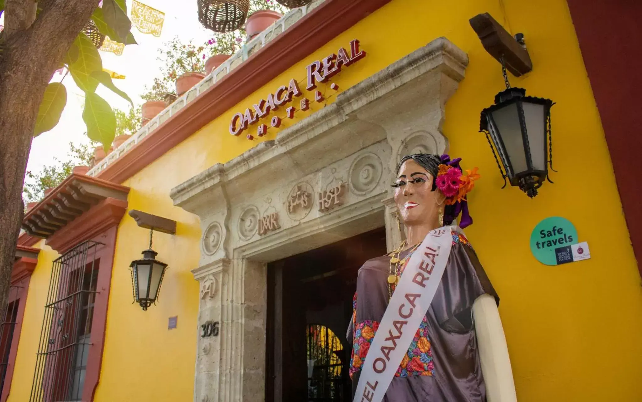 Facade/entrance, Property Logo/Sign in Hotel Oaxaca Real