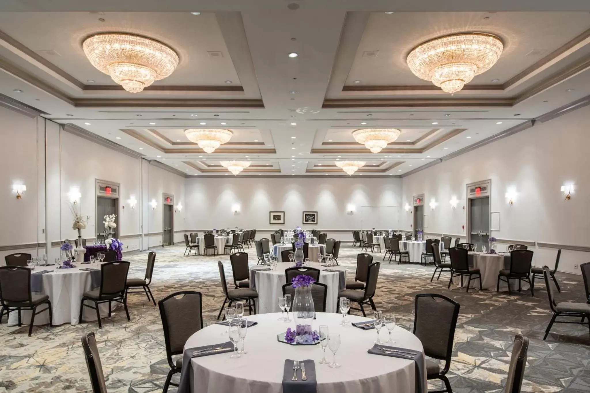 Banquet/Function facilities, Restaurant/Places to Eat in Crowne Plaza College Park - Washington DC