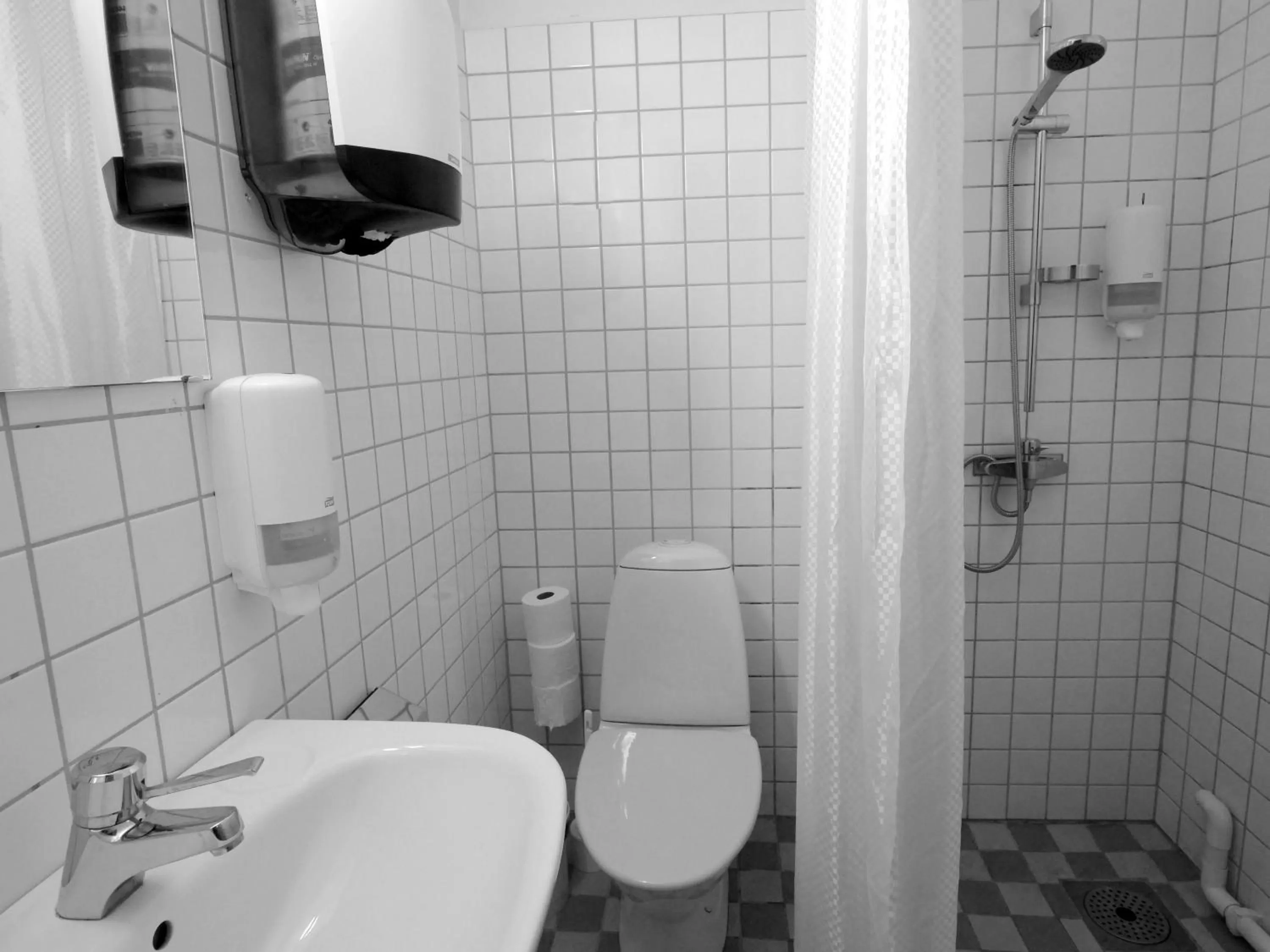 Bathroom in Gripsholms BnB