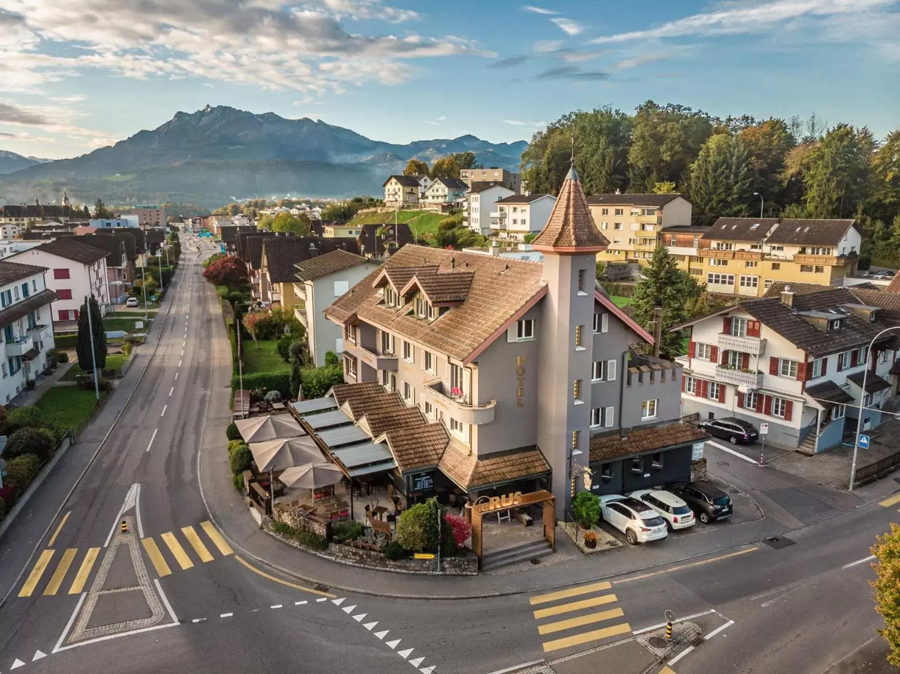 Bird's eye view, Bird's-eye View in feRUS Hotel