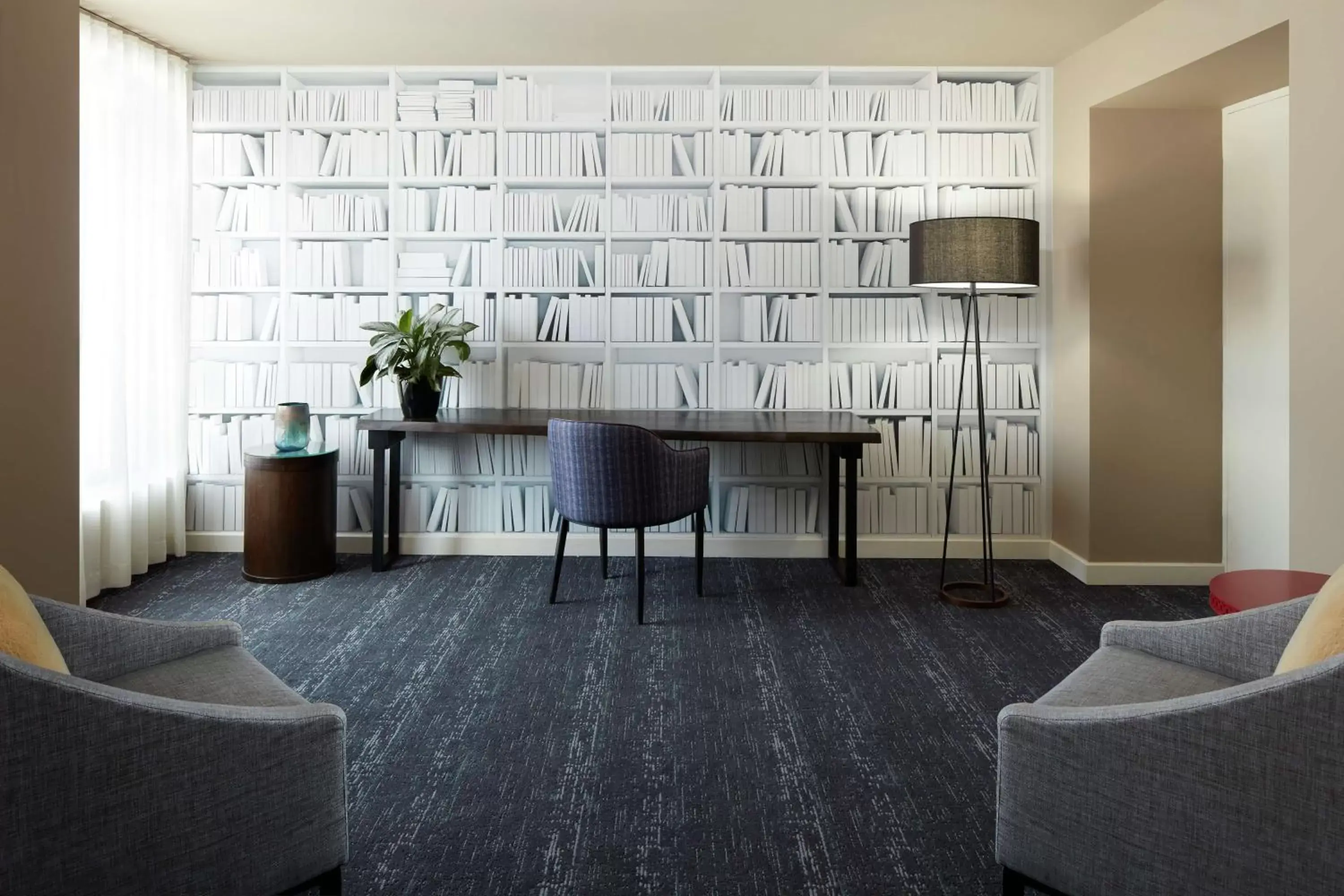 Bedroom, Seating Area in DoubleTree By Hilton Montreal