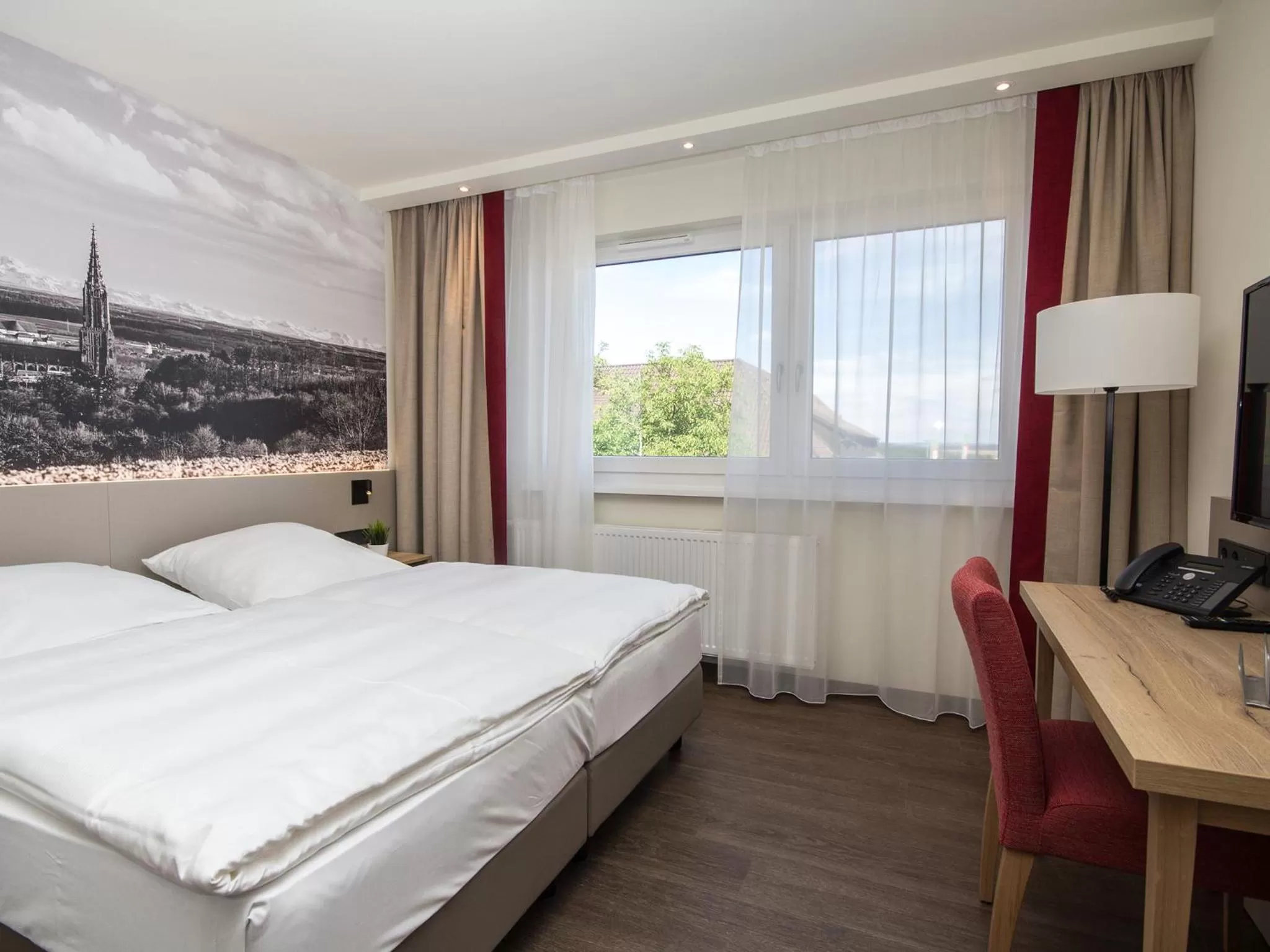 Photo of the whole room, Bed in Seligweiler Hotel & Restaurant