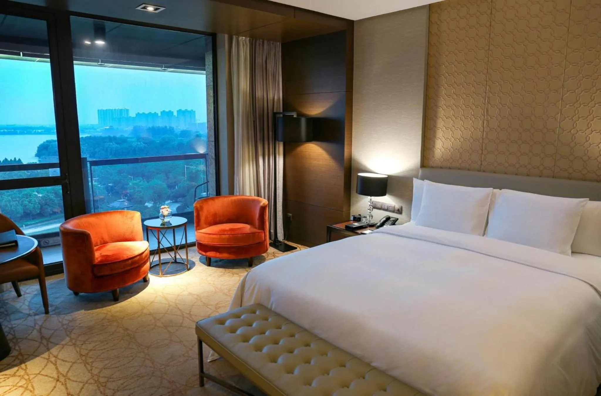 Photo of the whole room, Bed in Crowne Plaza Xuzhou Dalong Lake by IHG