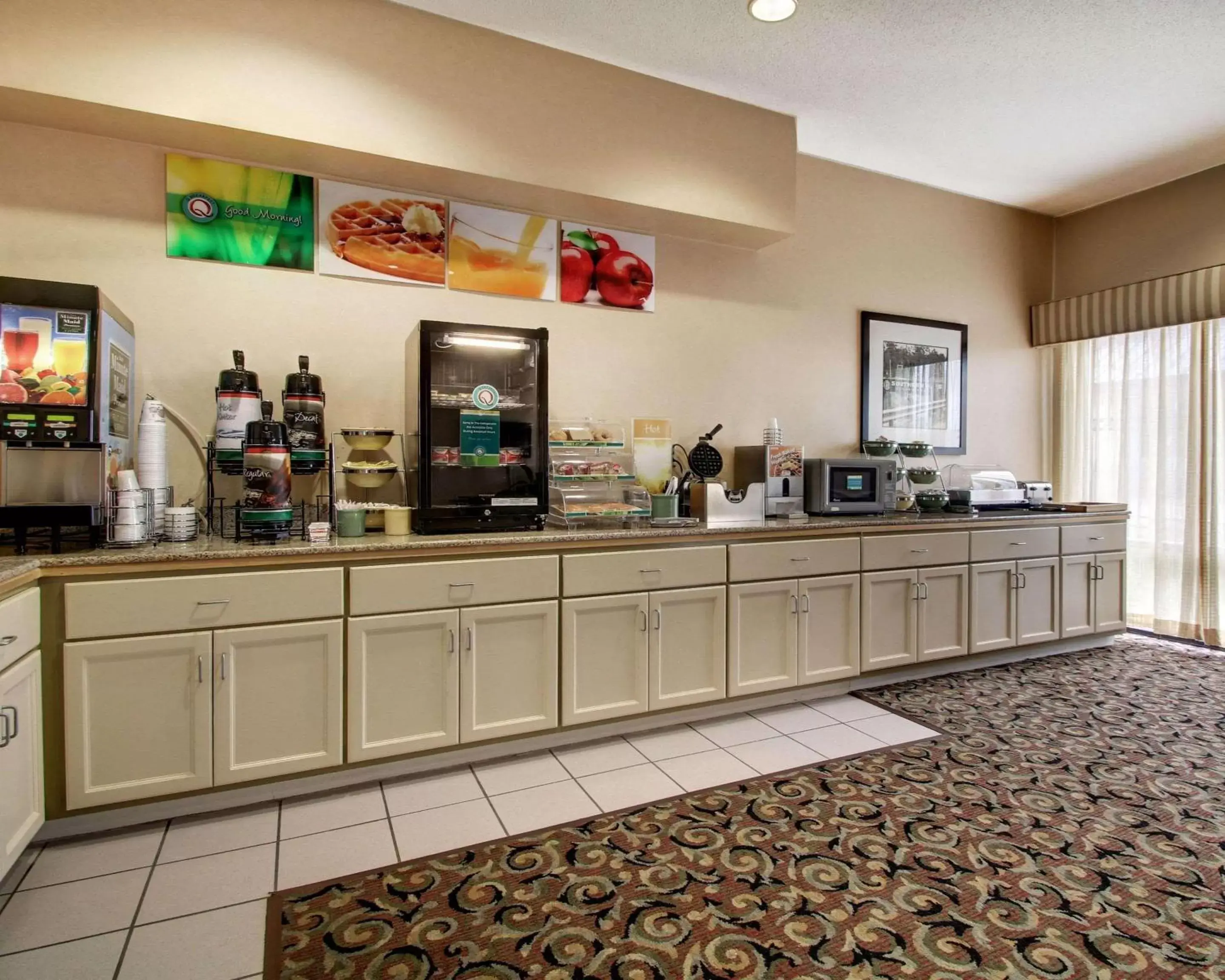 Restaurant/places to eat in Quality Inn & Suites Hattiesburg