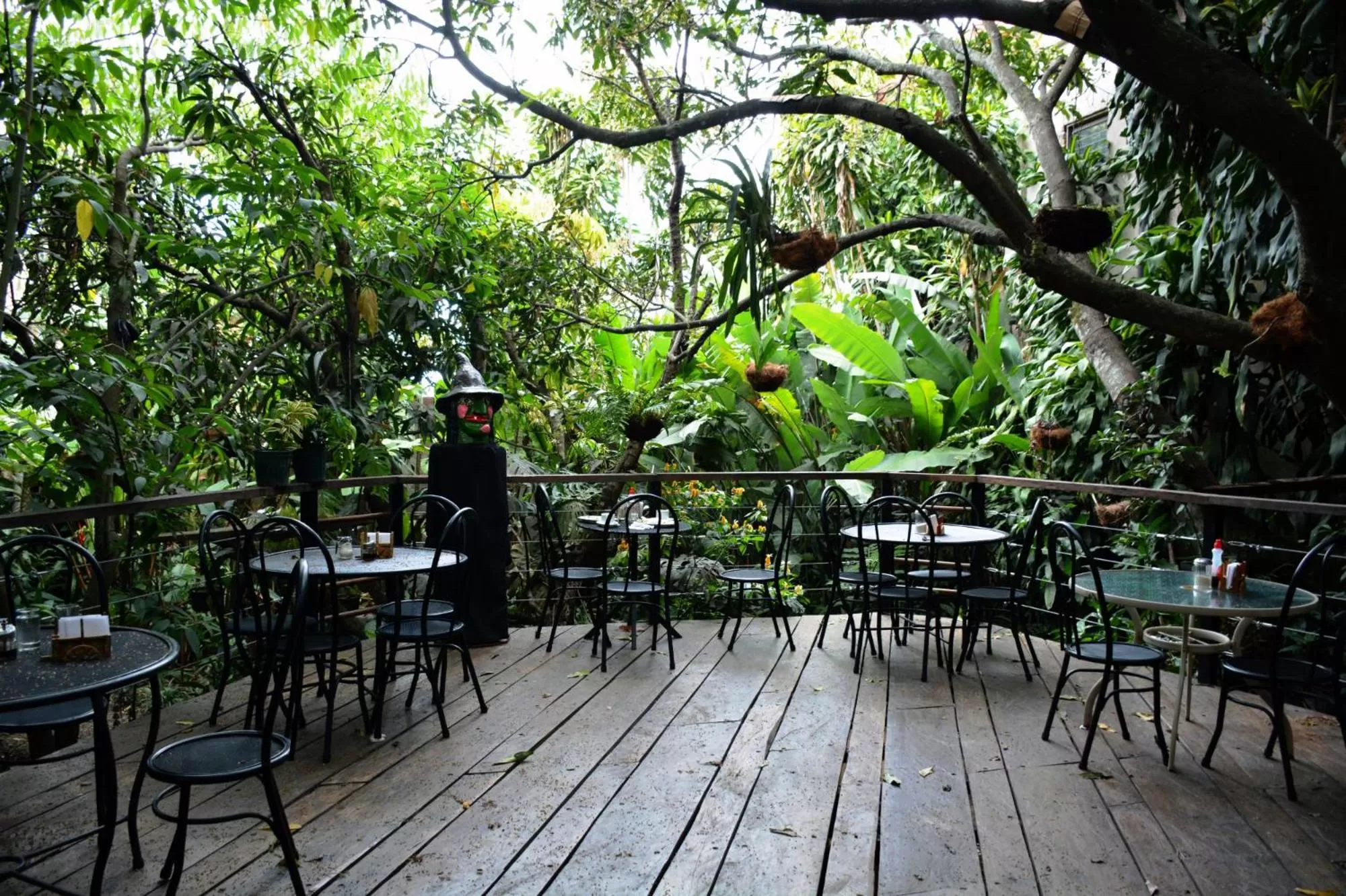 Restaurant/places to eat in Hotel Aranjuez