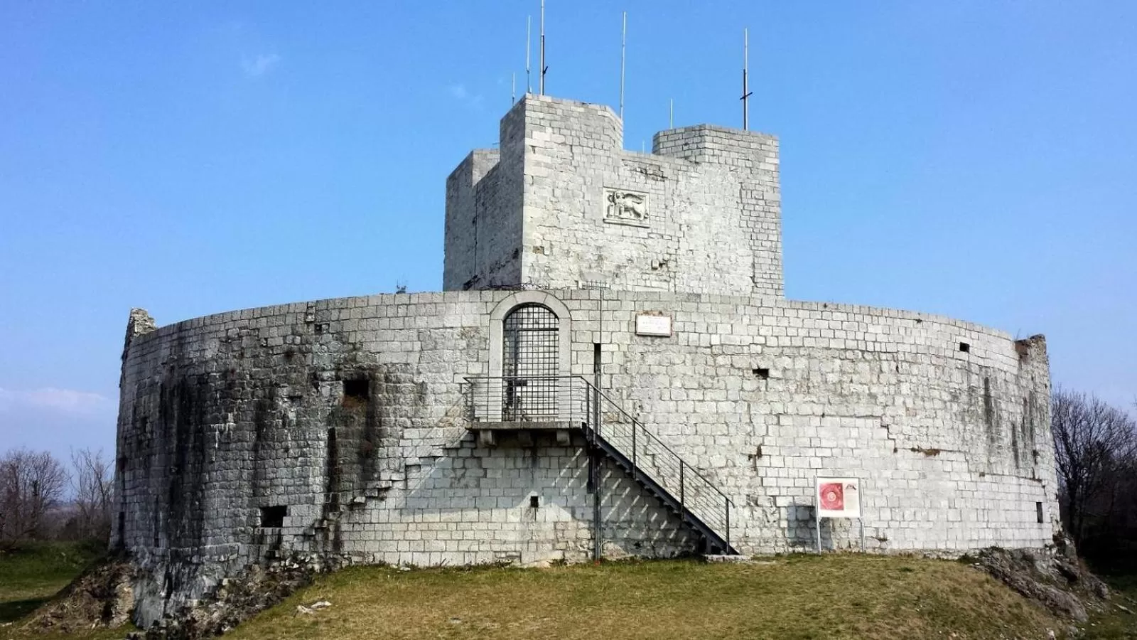 Nearby landmark in Nuovo Albergo Operai