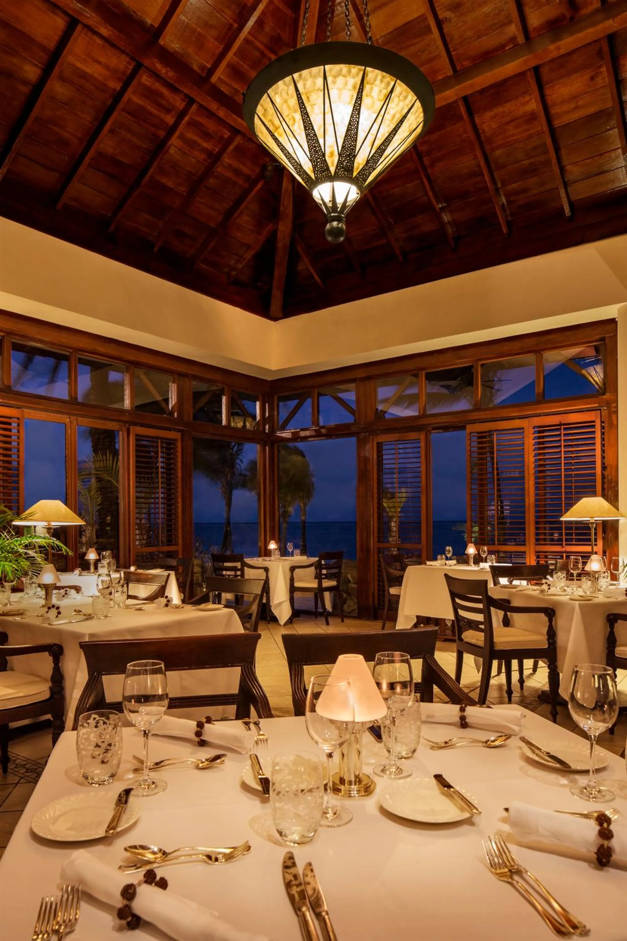 Restaurant/places to eat in The Residence Mauritius