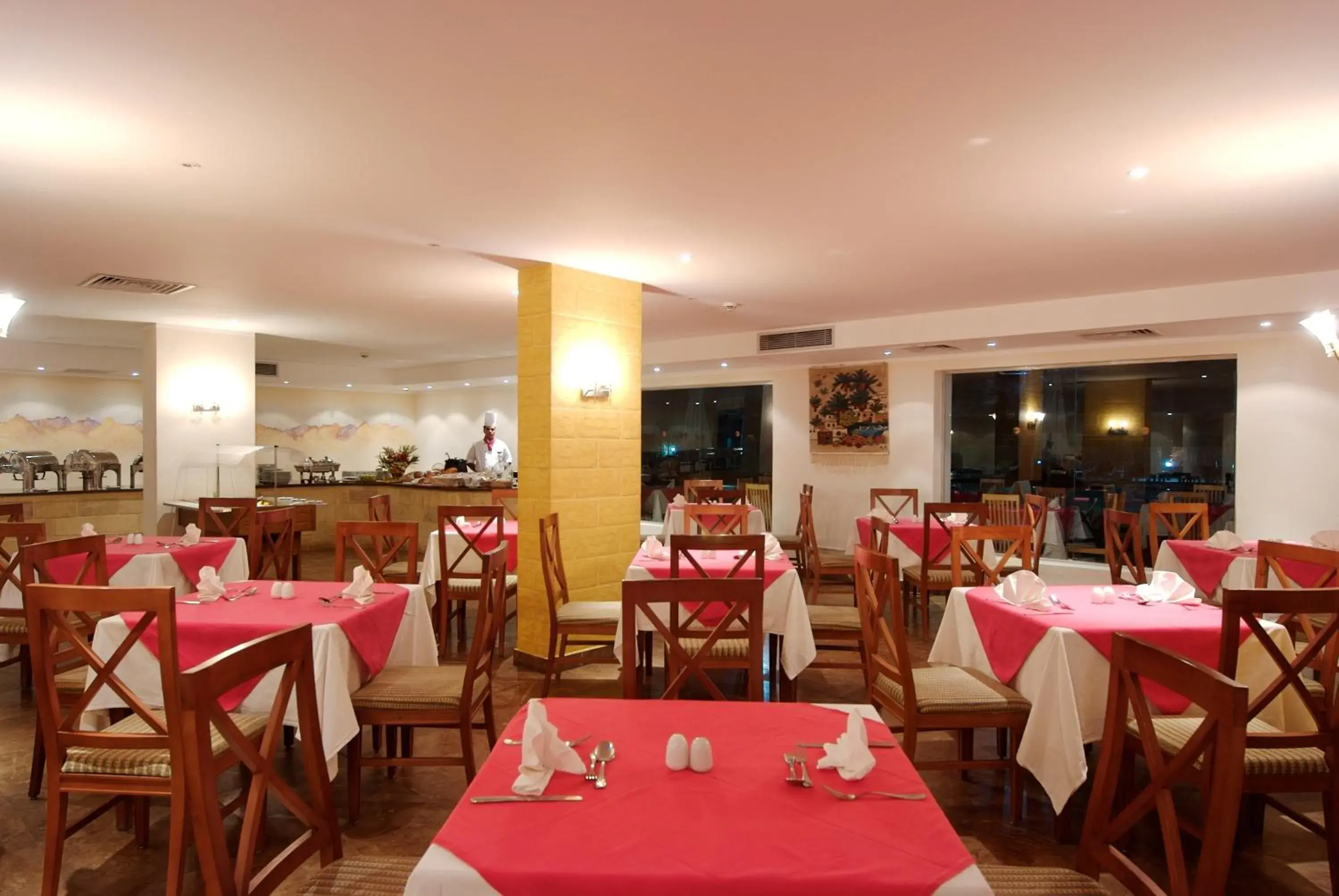 Restaurant/Places to Eat in Falcon Naama Star Hotel