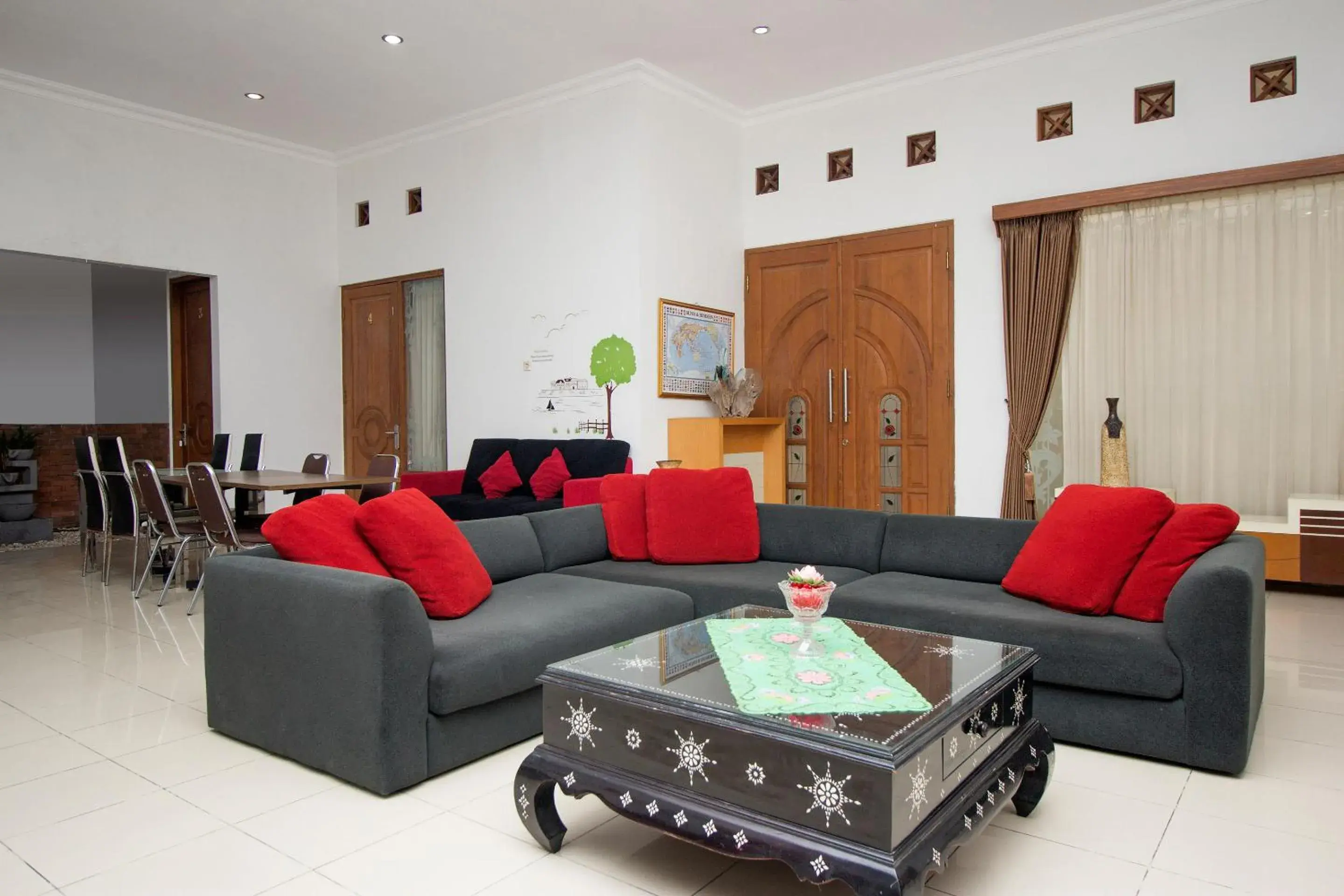 Lobby or reception, Seating Area in Collection O 1061 Aliya Homestay