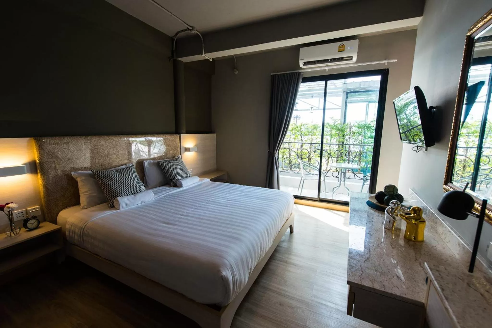 Bed in V Varee Bangkok