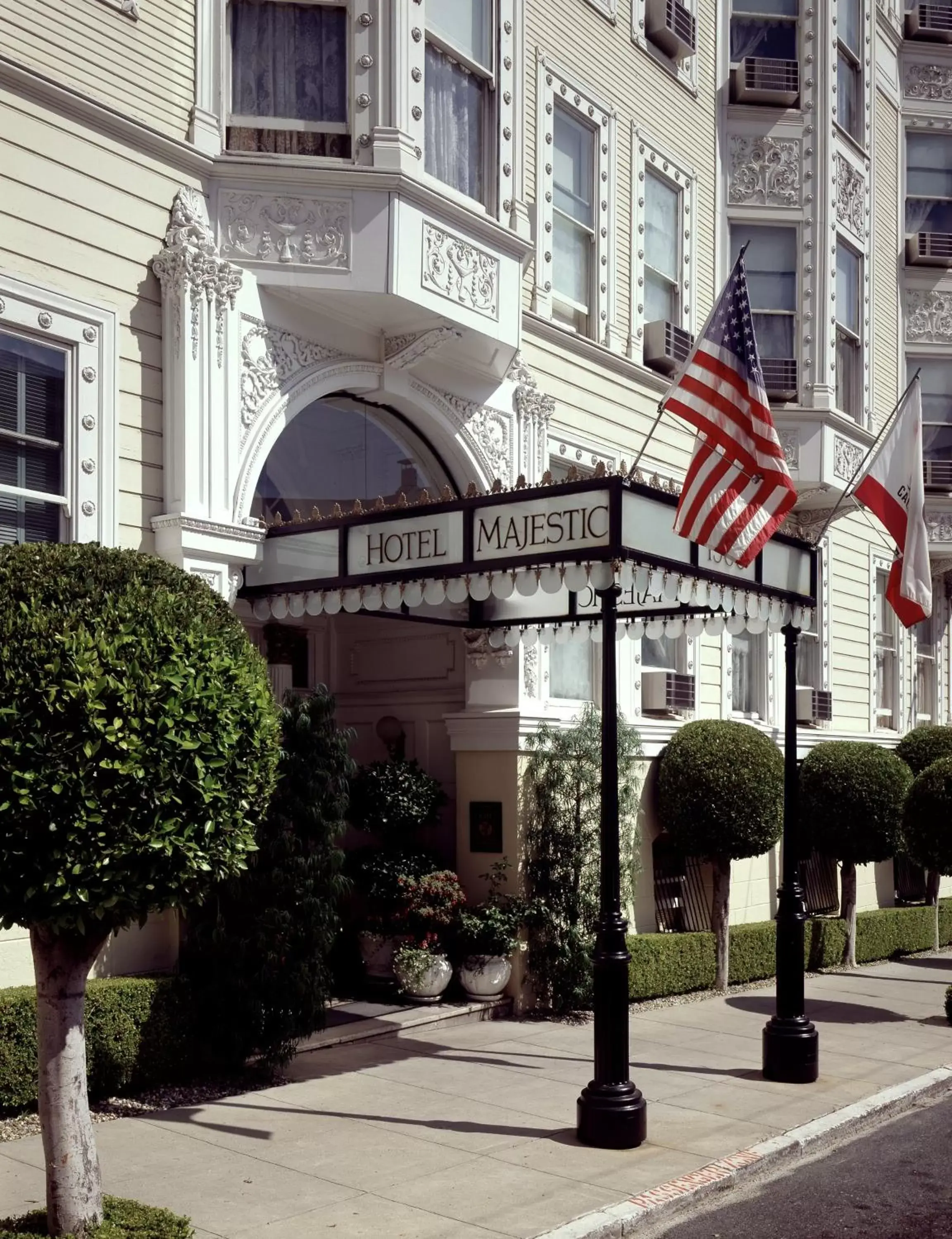 Facade/entrance, Property Building in Hotel Majestic