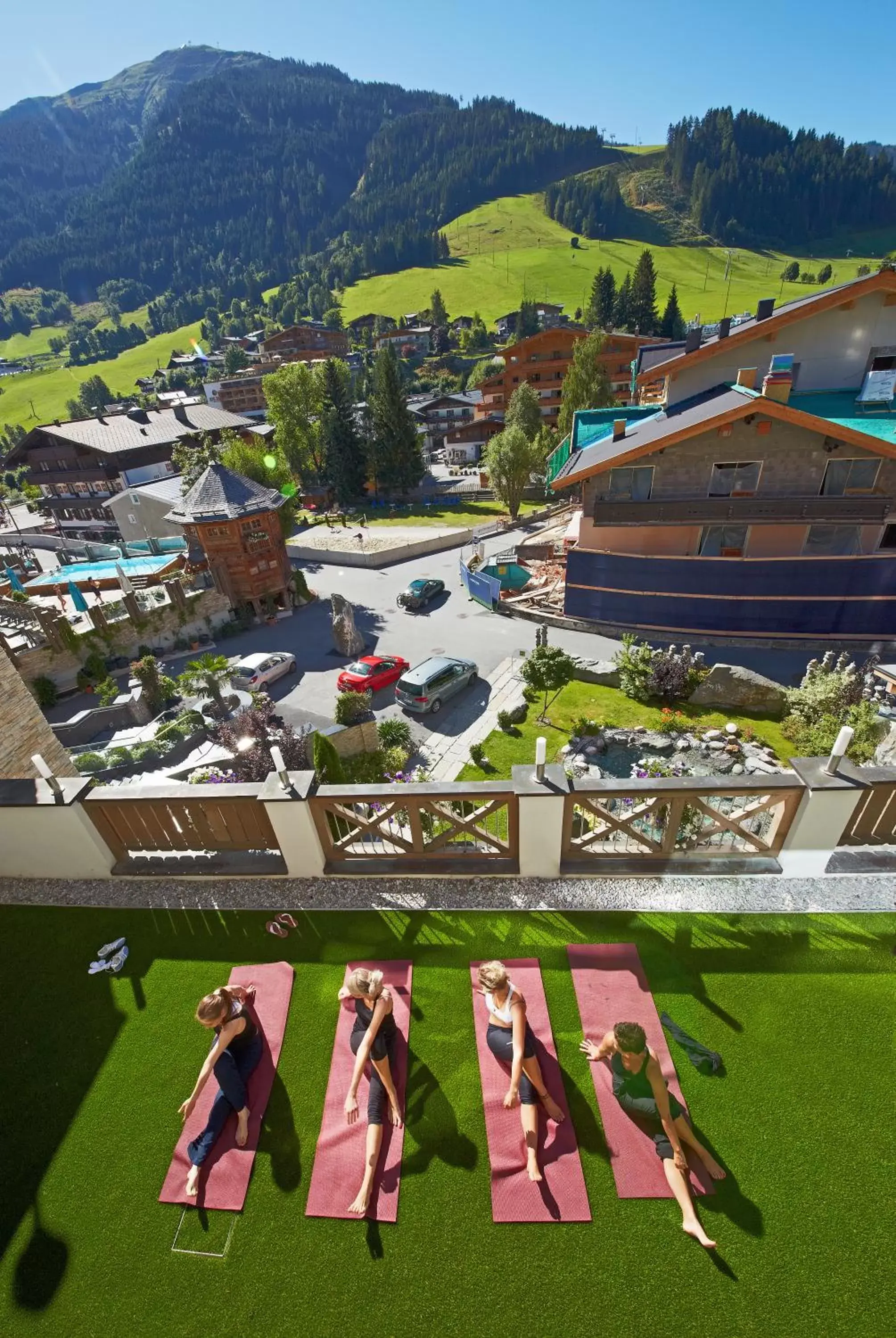 Sports, Bird's-eye View in Hotel Alpine Palace