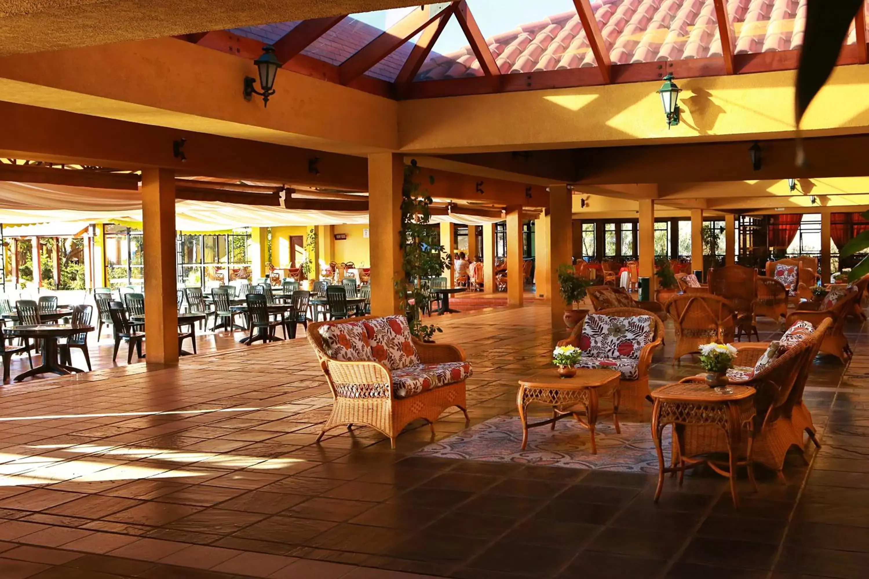 Seating area, Restaurant/Places to Eat in Hotel Los Parrales