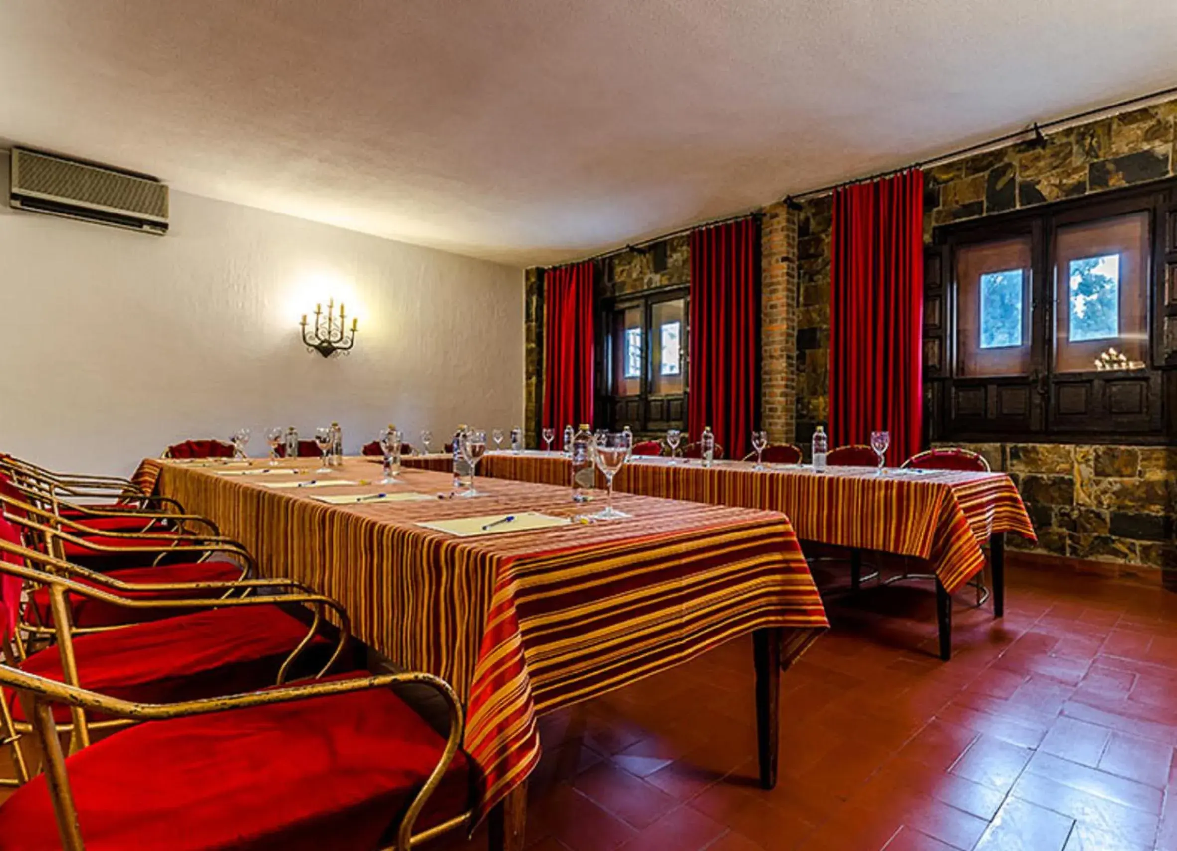 Restaurant/places to eat in Hotel Temple Ponferrada