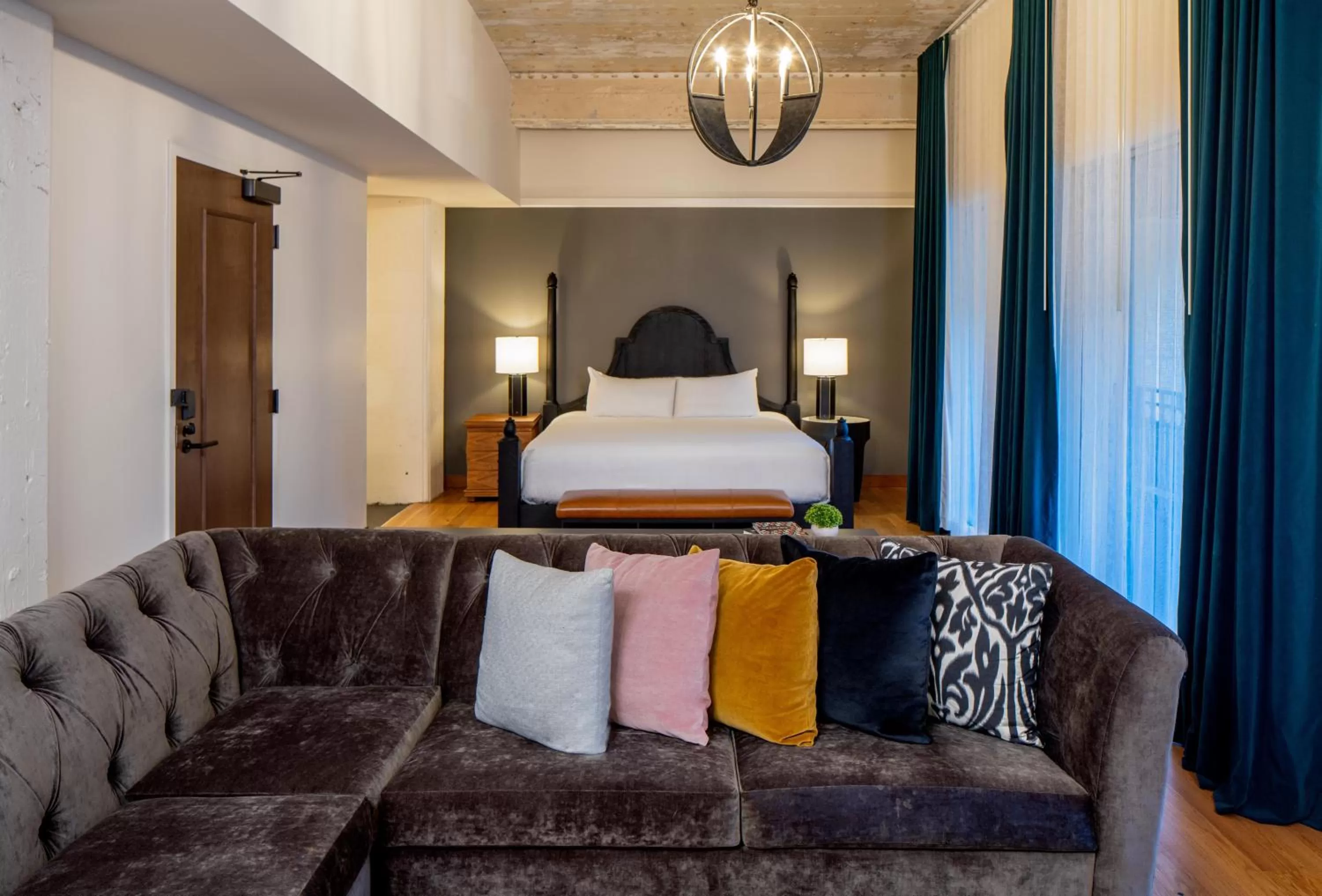 Photo of the whole room in The Last Hotel