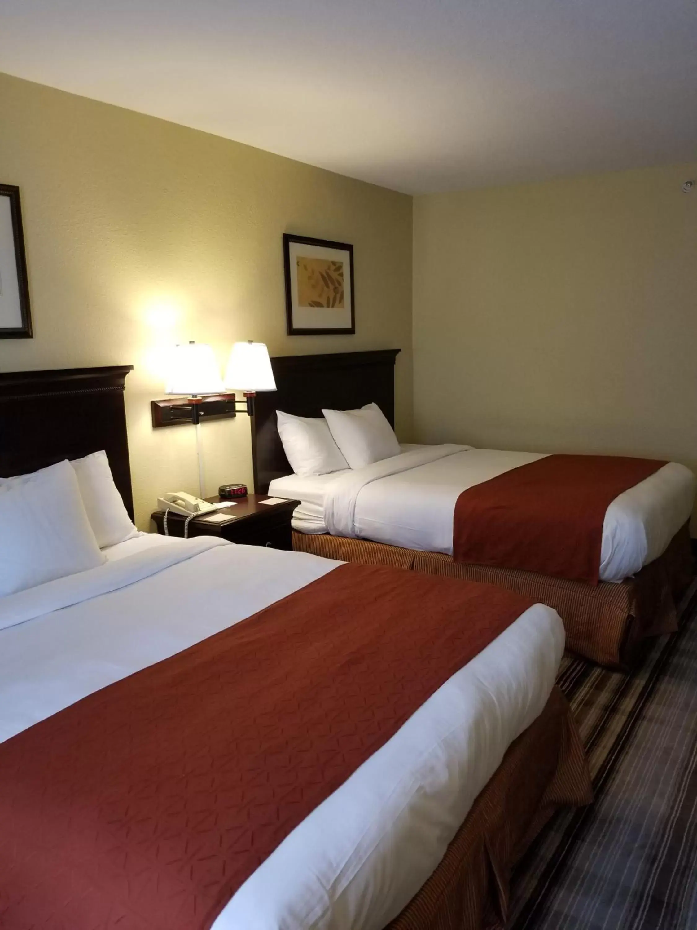 Bedroom, Bed in Country Inn & Suites by Radisson, Lexington, VA