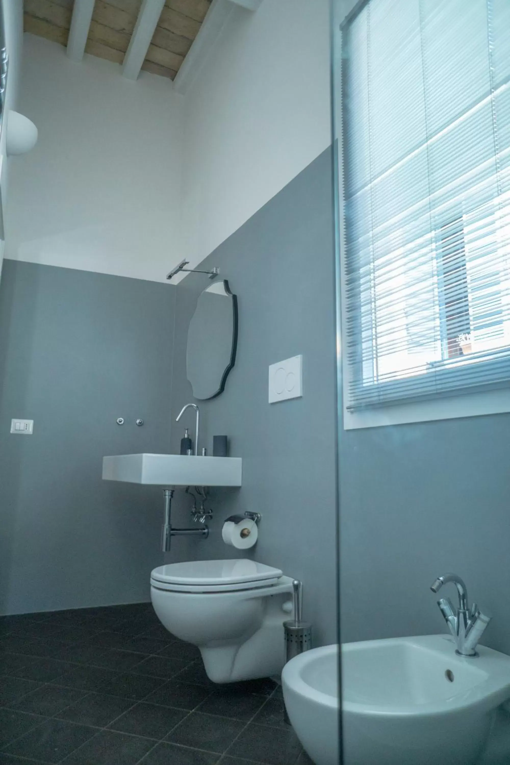 Bathroom in Navona Open Space Apartments