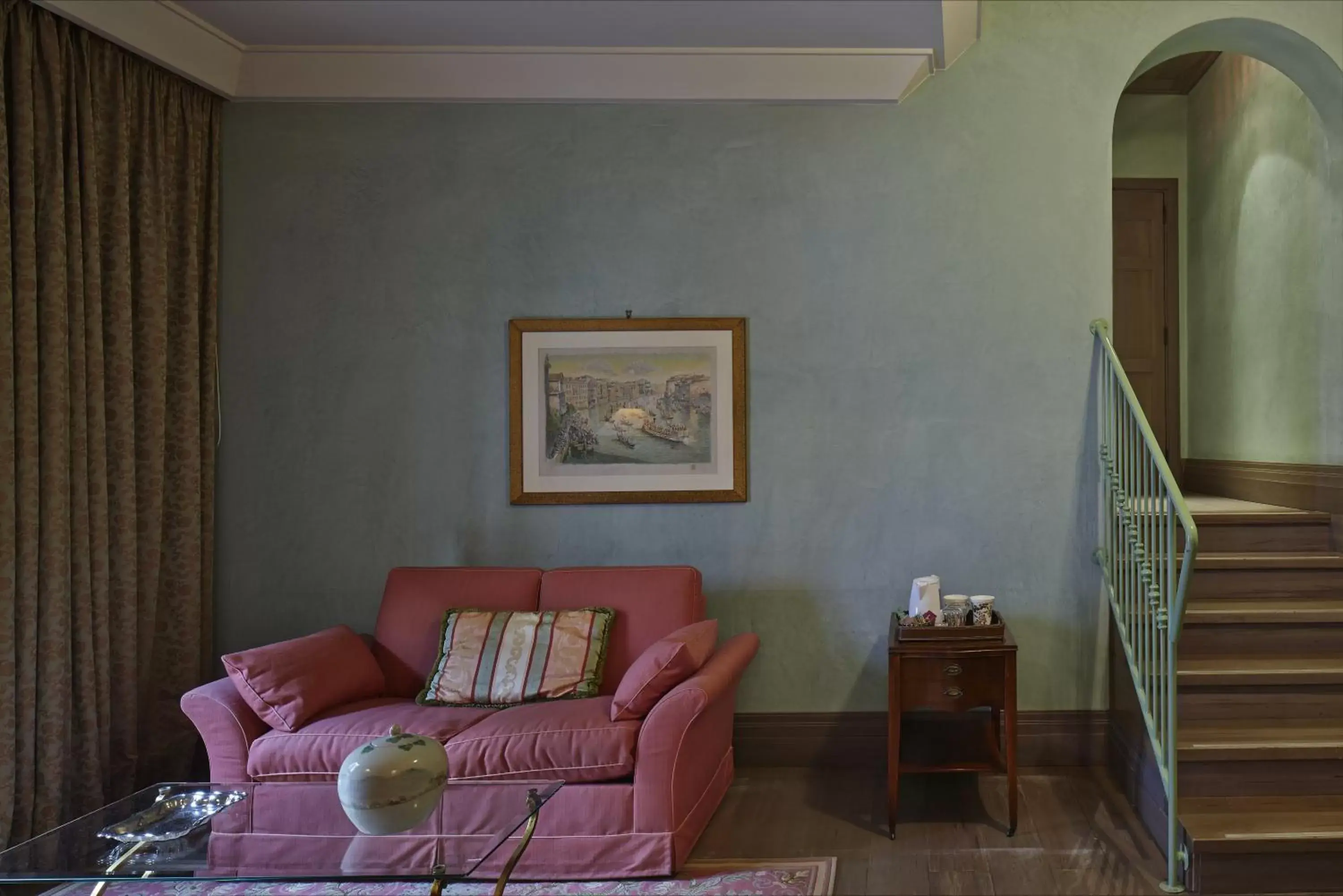 Coffee/tea facilities, Seating Area in Albergo Cappello