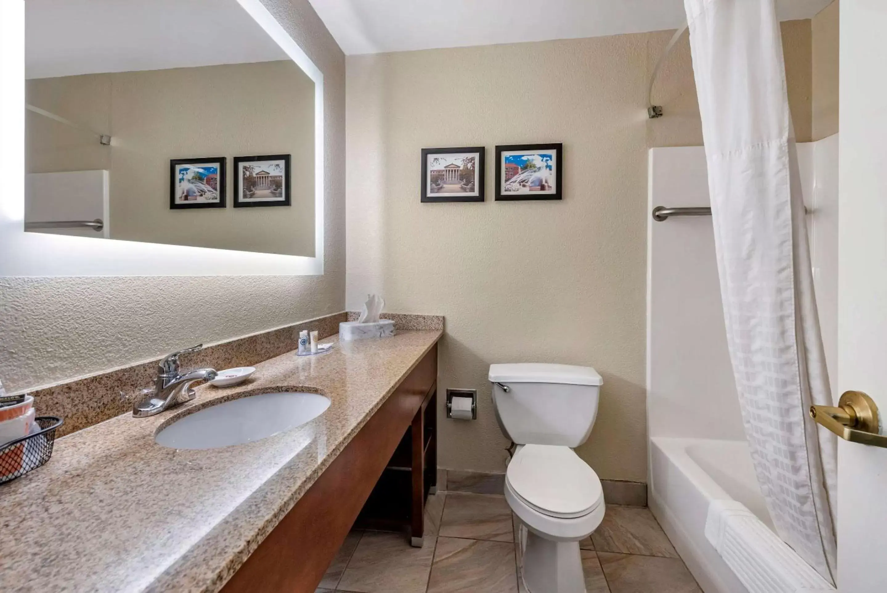 Photo of the whole room, Bathroom in Comfort Inn Lafayette I-65