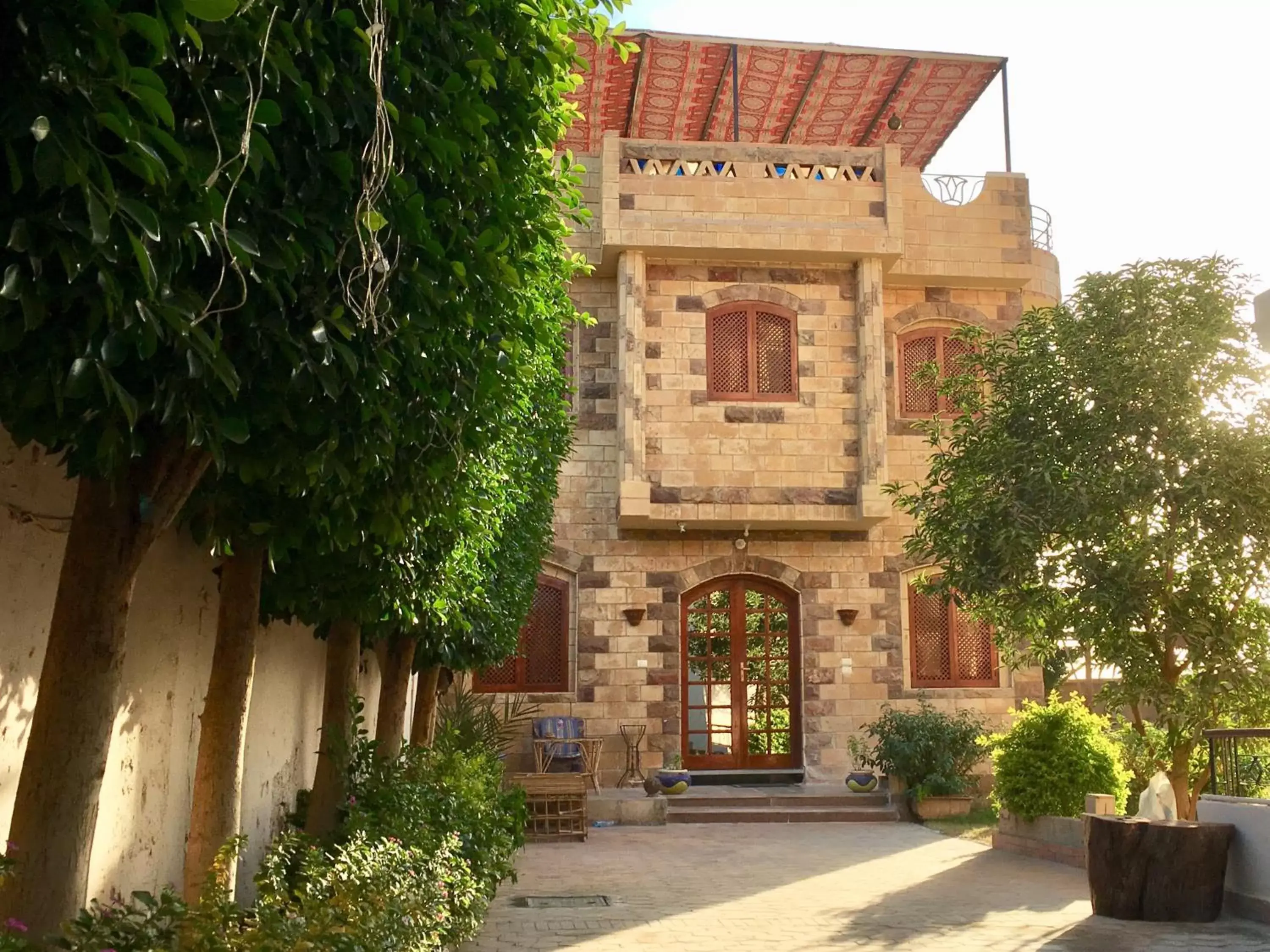 New Memnon Hotel