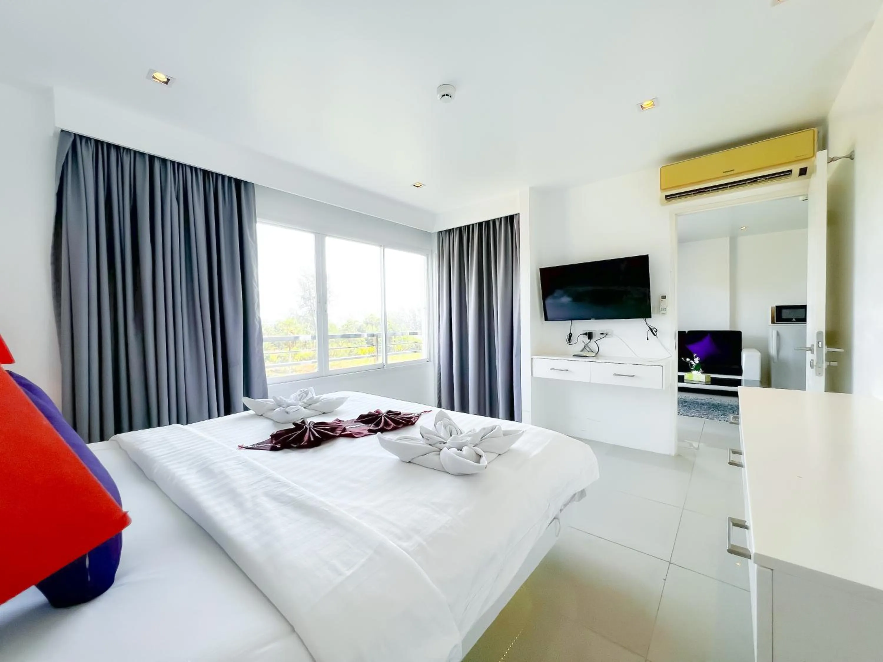 Bed in Grand Sunset Hotel Phuket