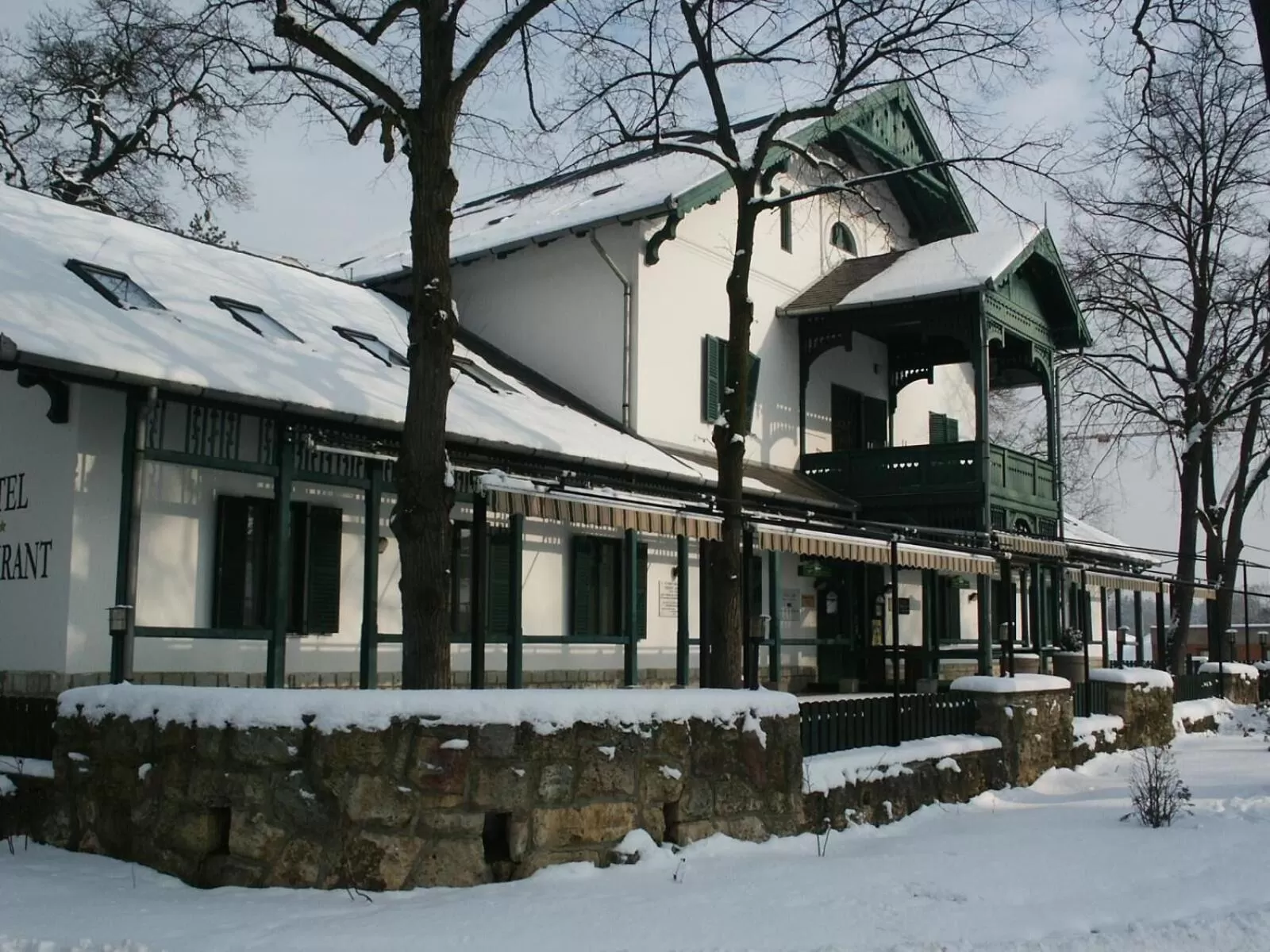 Property building, Winter in Svájci Lak Panzió