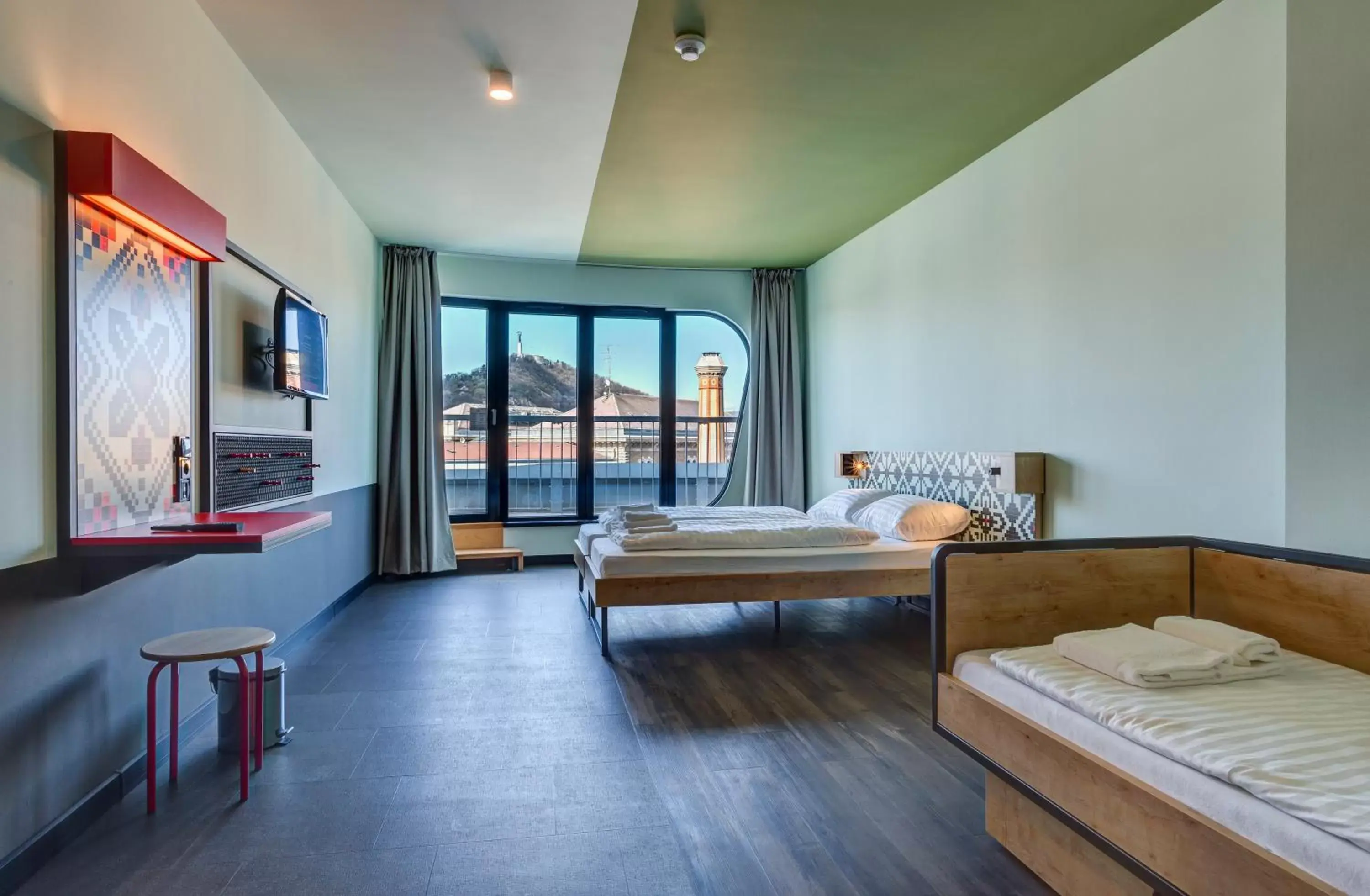 Superior Triple Room in MEININGER Budapest Great Market Hall Superior Triple Room in MEININGER Budapest Great Market Hall