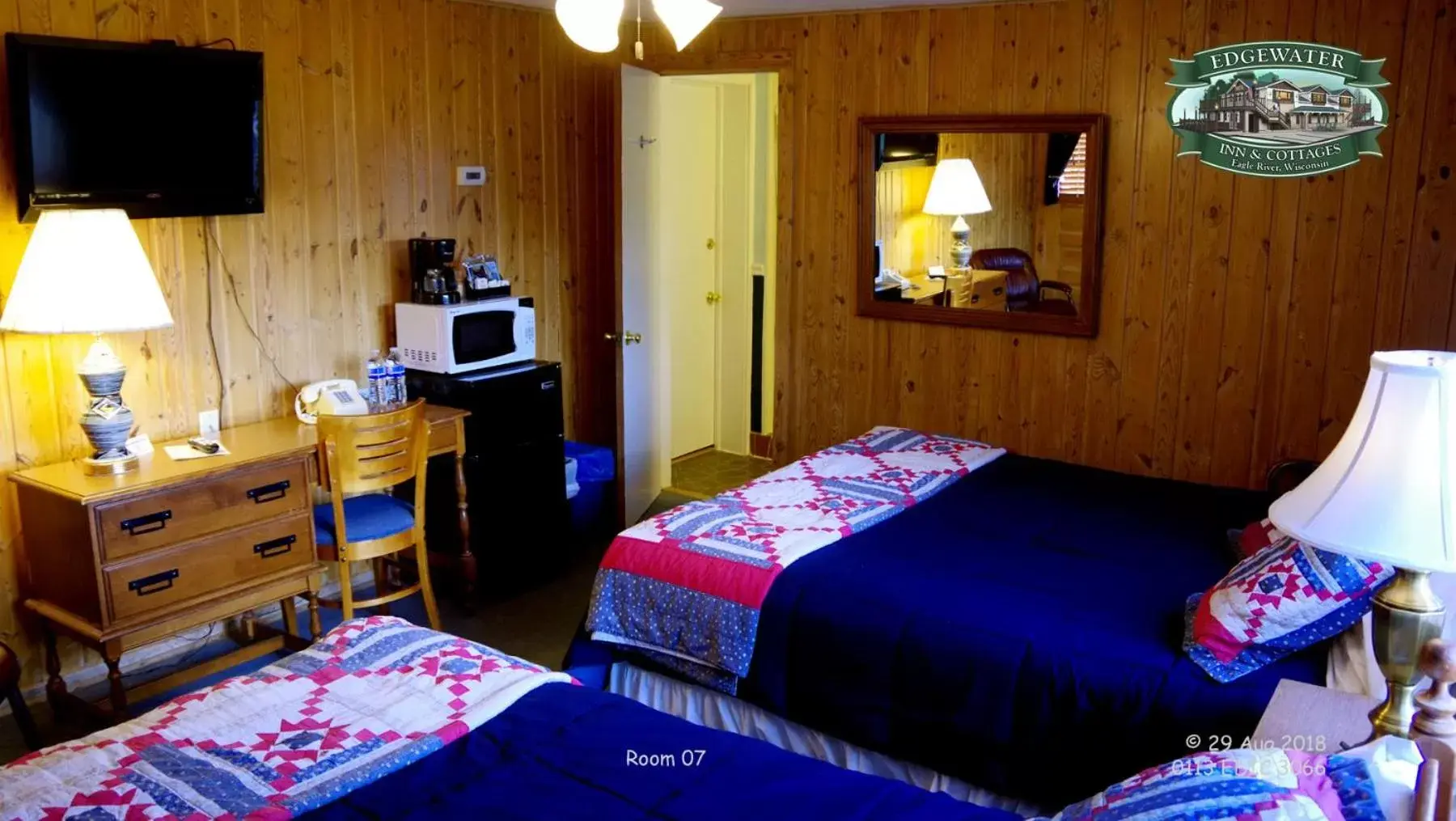Double Room in Edgewater Inn & Cottages