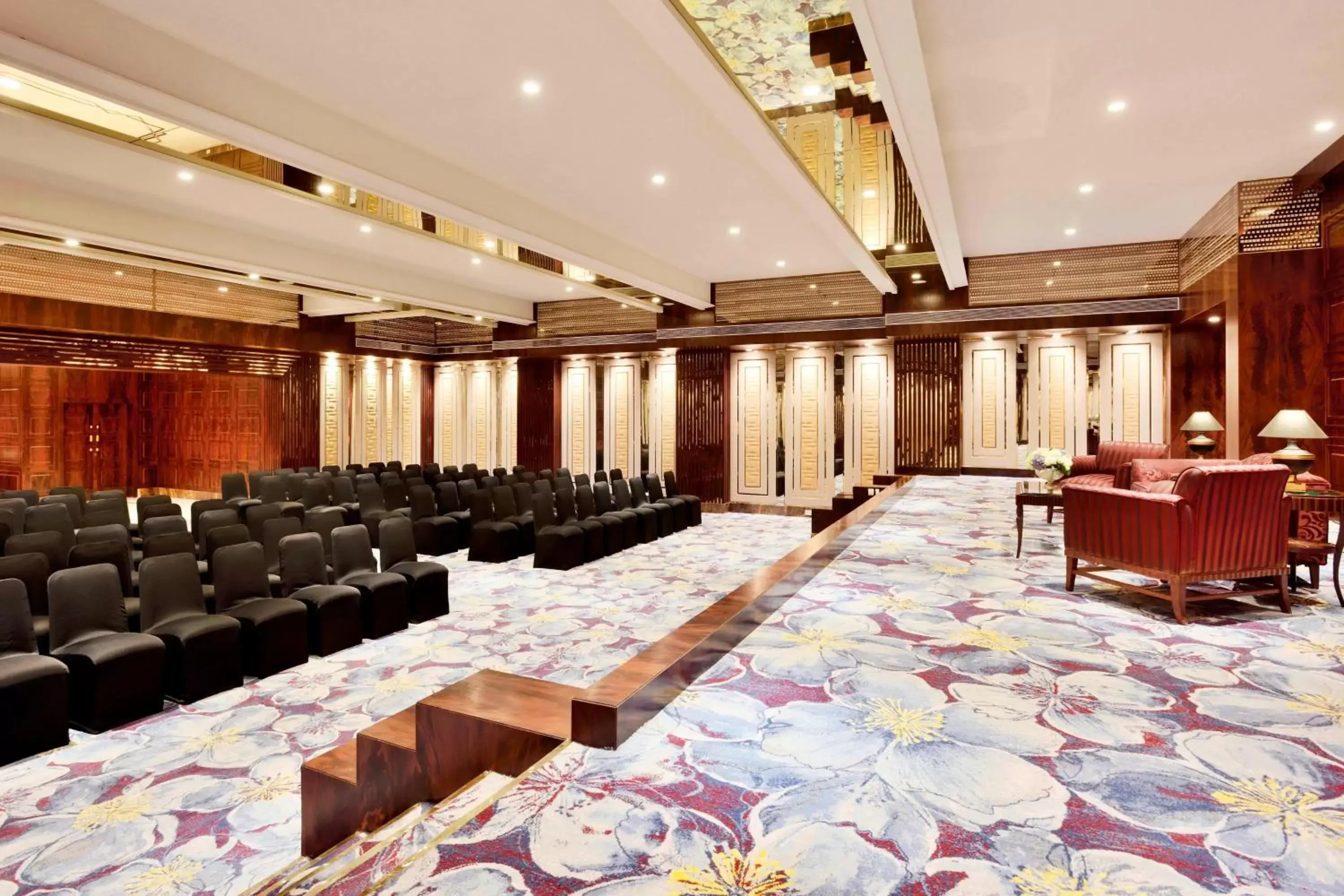 Meeting/conference room in Sheraton Grand Pune Bund Garden Hotel